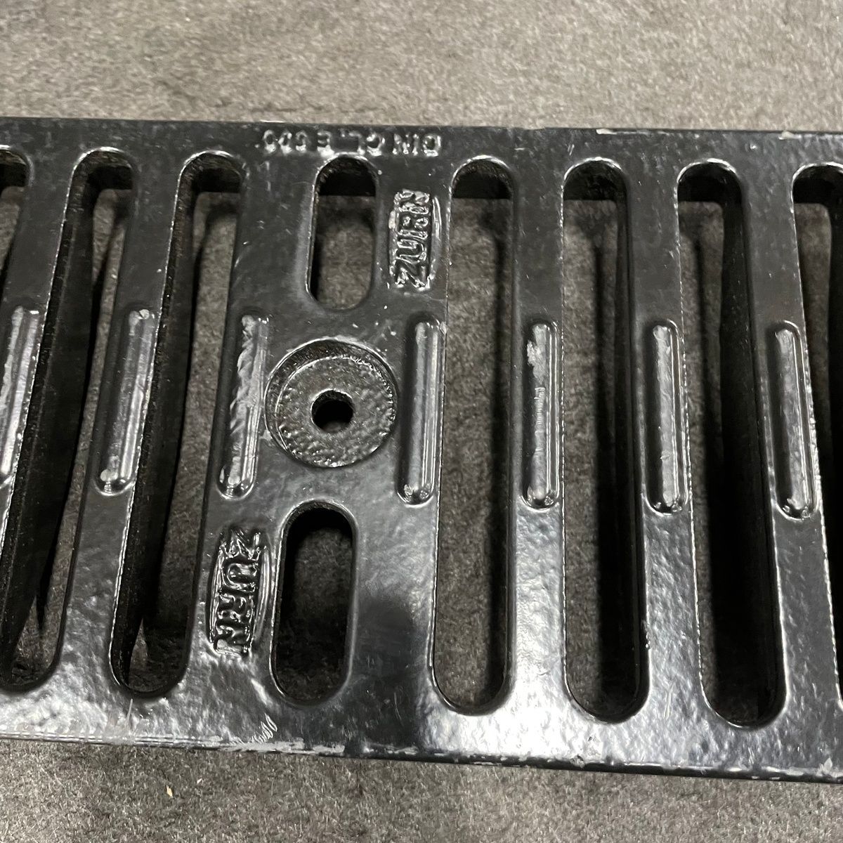 Zurn P6-DGE Slotted Grate, Ductile Iron, Class E, 6"x20" - Photo 5