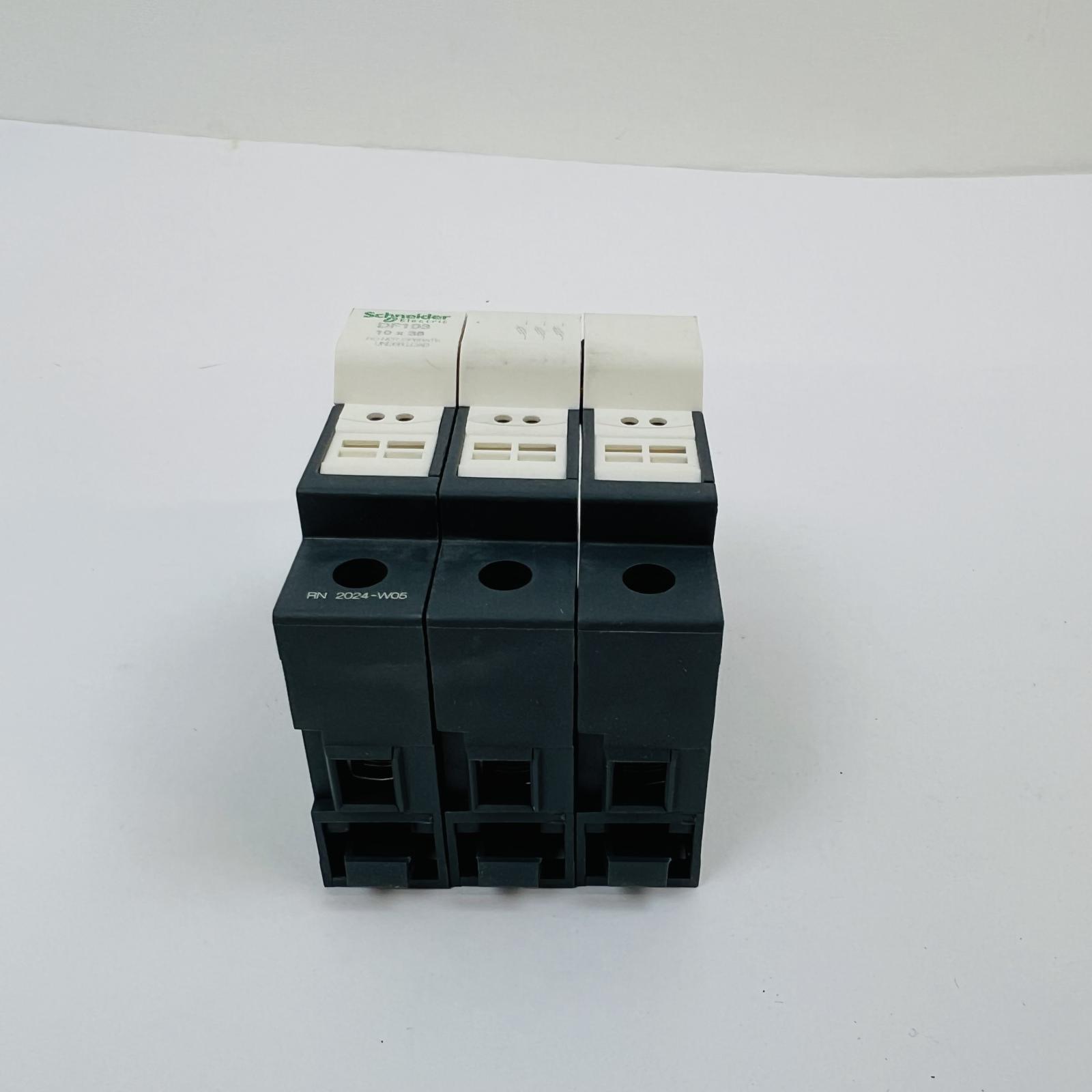 Schneider TeSys DF103 Fuse Holder 940724, 3P 10x38mm - Photo 2
