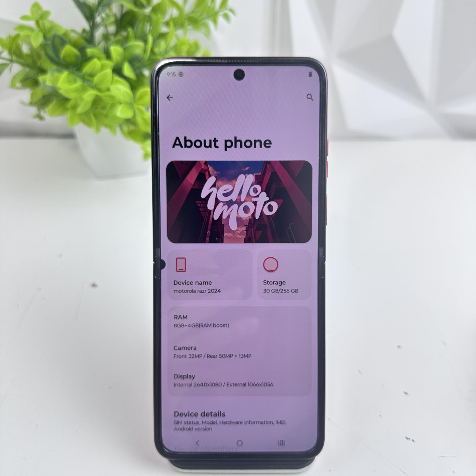 Motorola Razr 5G (2024) XT2453-5 | 256GB | Orange | Cricket Wireless - Photo 3
