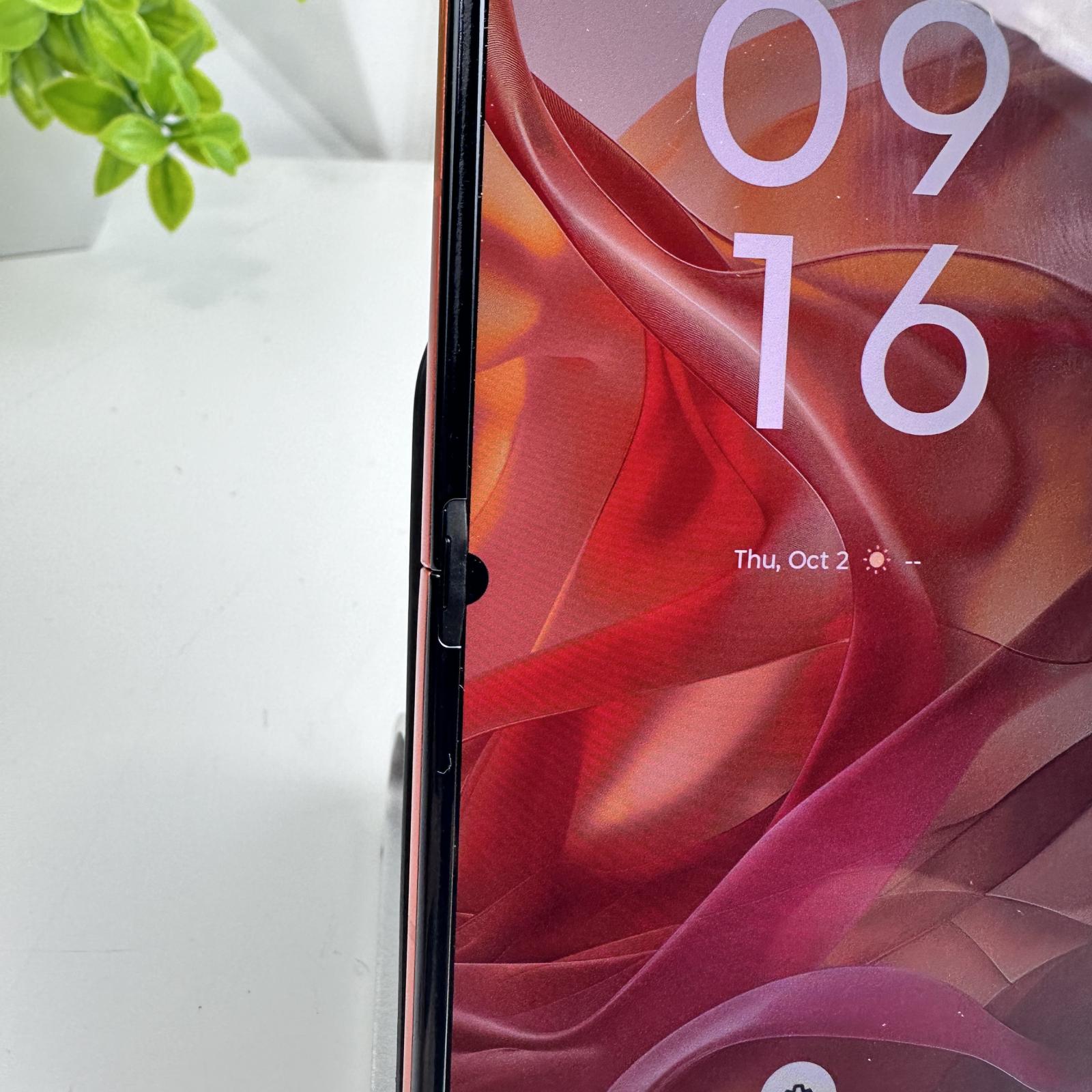 Motorola Razr 5G (2024) XT2453-5 | 256GB | Orange | Cricket Wireless - Photo 10