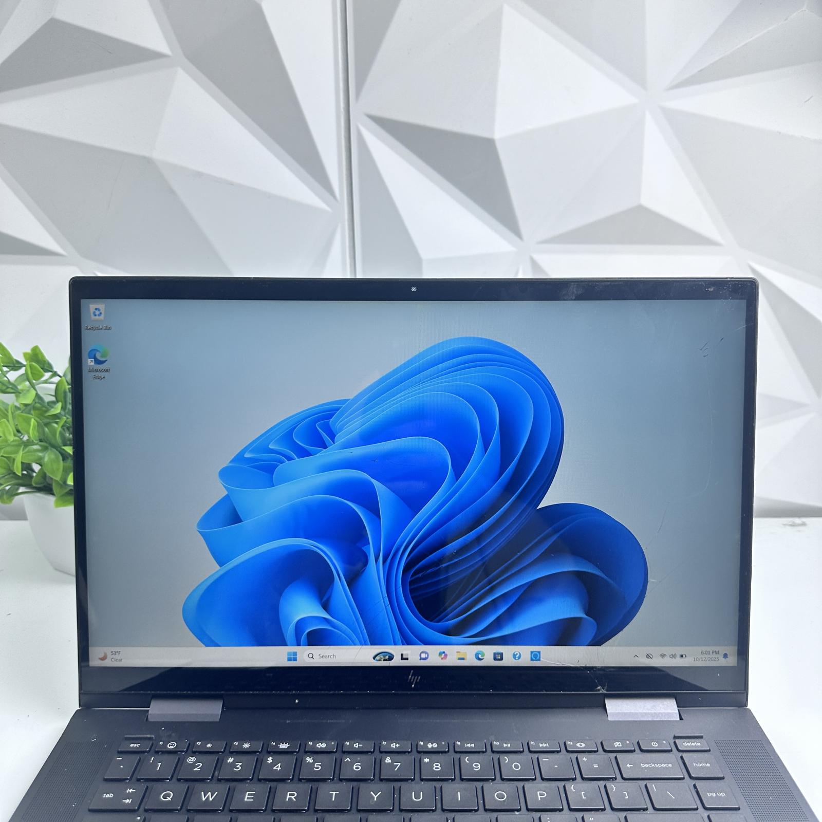 HP Envy x360 2-in-1 15.6" Touch, Ryzen 5 5625U, 8GB, 256GB - Photo 14