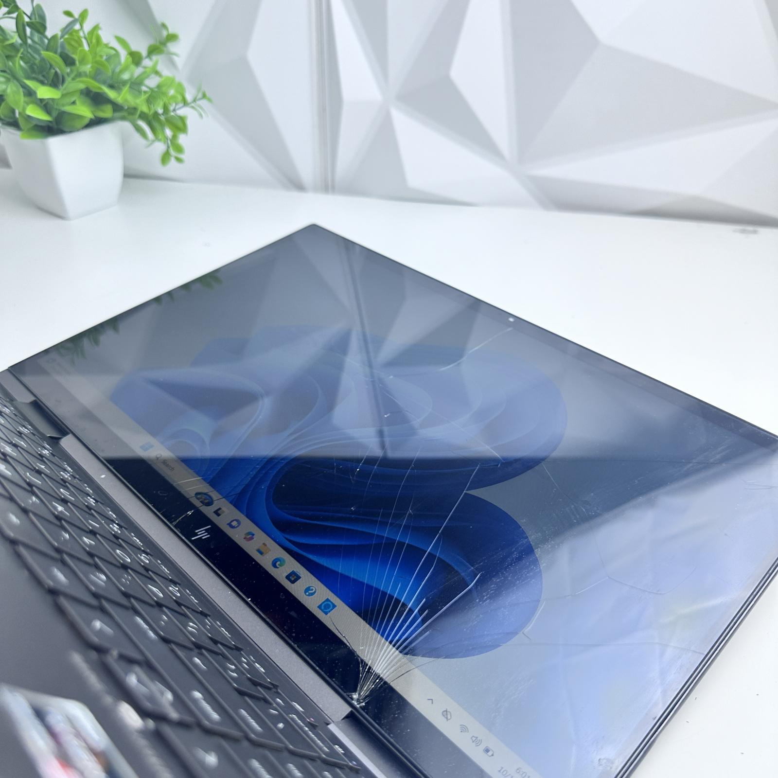 HP Envy x360 2-in-1 15.6" Touch, Ryzen 5 5625U, 8GB, 256GB - Photo 4