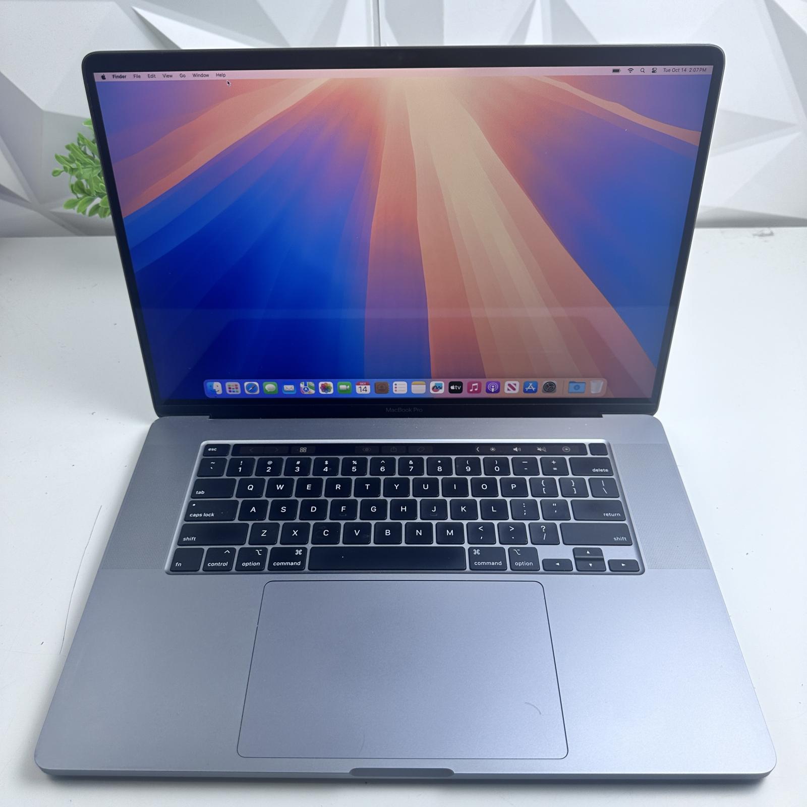 MacBook Pro (16-inch, 2019) Intel 8-Core i9 2.3GHz, 64GB, 1TB SSD - Photo 15