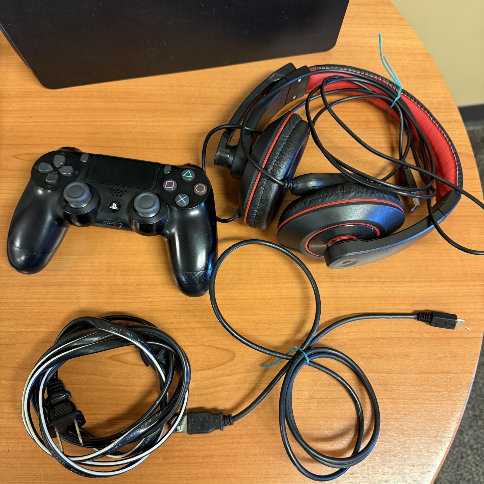 Sony PlayStation 4 Slim Console Bundle – 4 Games + Controller + Headset - Photo 3