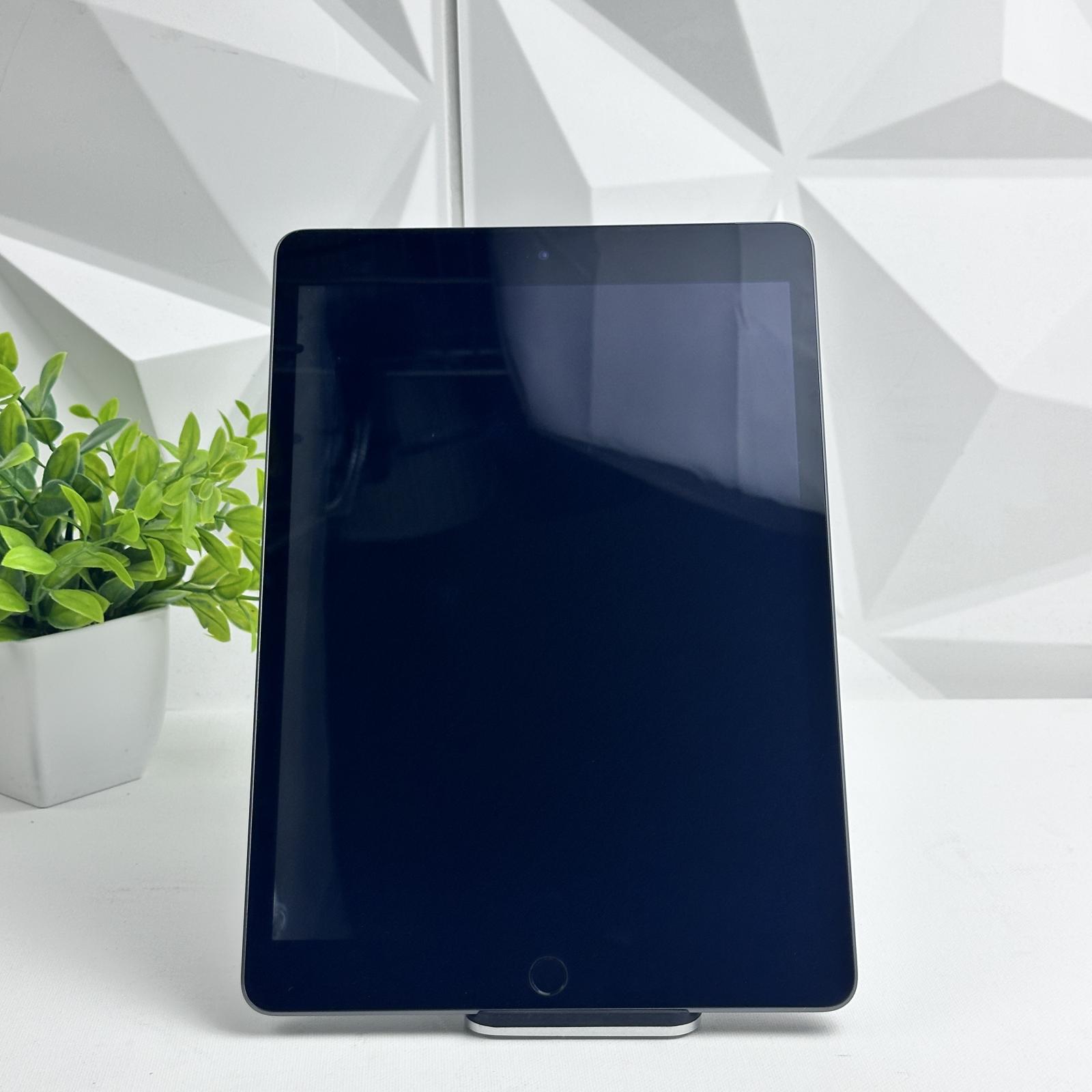 iPad (9th generation) Cellular, 64GB - Photo 11