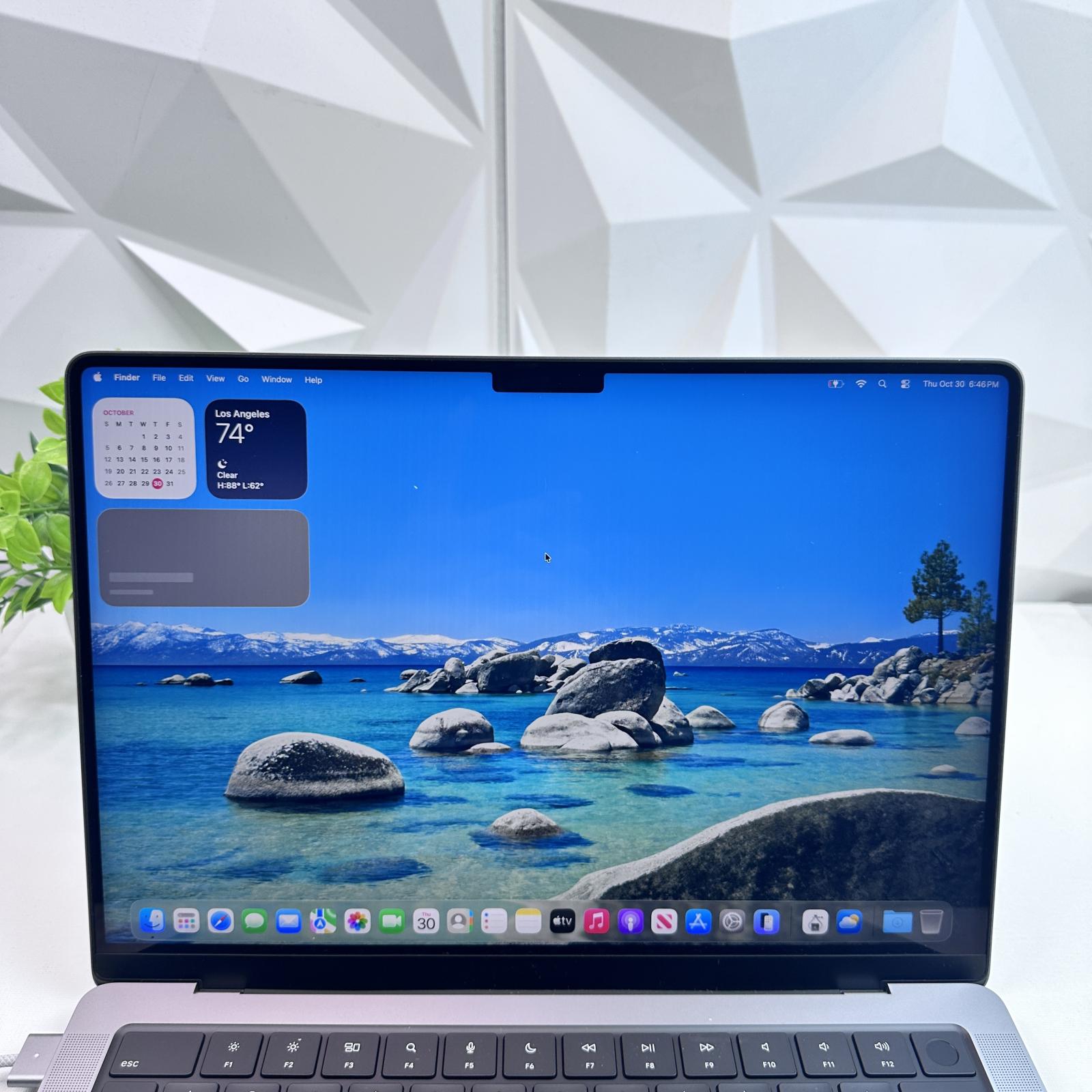 Macbook Pro (14-inch, 2021) M1 Pro, 16-Core GPU, 32GB, 512GB SSD - Photo 17