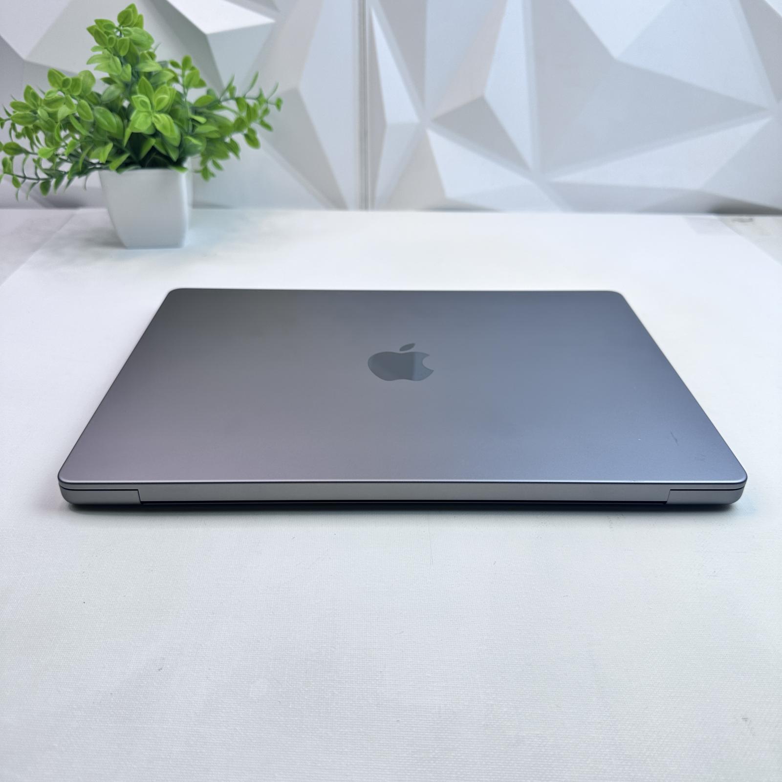 Macbook Pro (14-inch, 2021) M1 Pro, 16-Core GPU, 32GB, 512GB SSD - Photo 16
