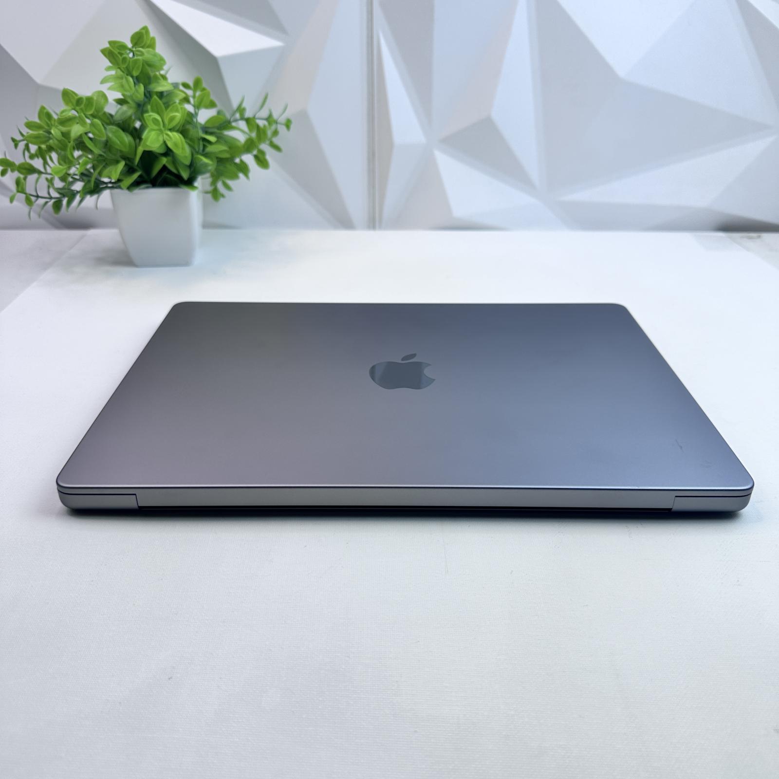 Macbook Pro (14-inch, 2021) M1 Pro, 16-Core GPU, 32GB, 512GB SSD - Photo 11