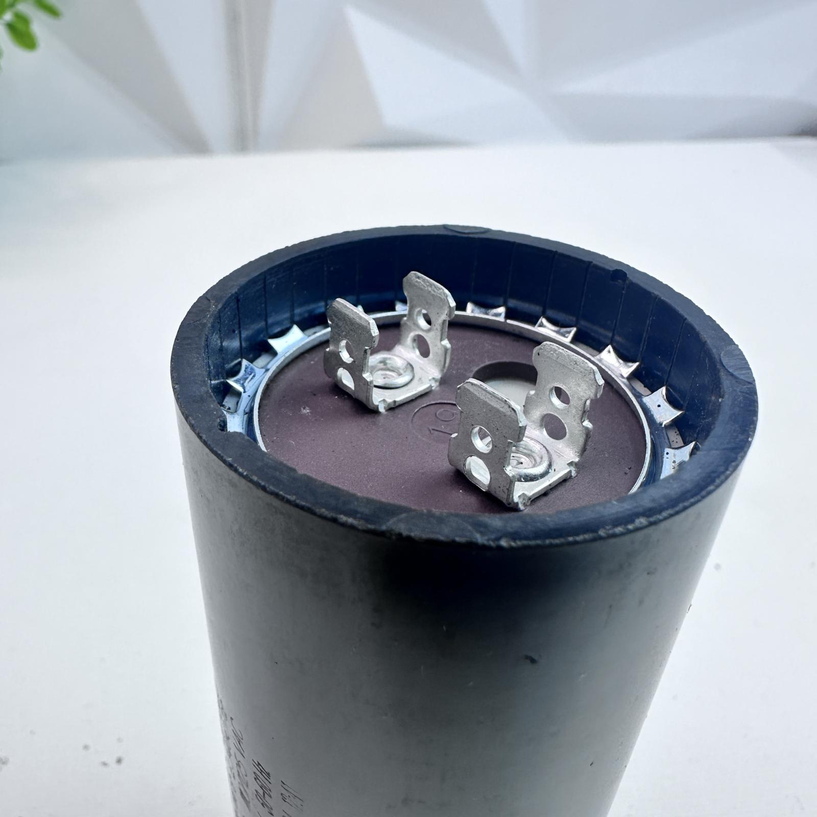 Vanguard BC-590 Start Capacitor, 590–708 µF, 110/125V AC - Photo 5