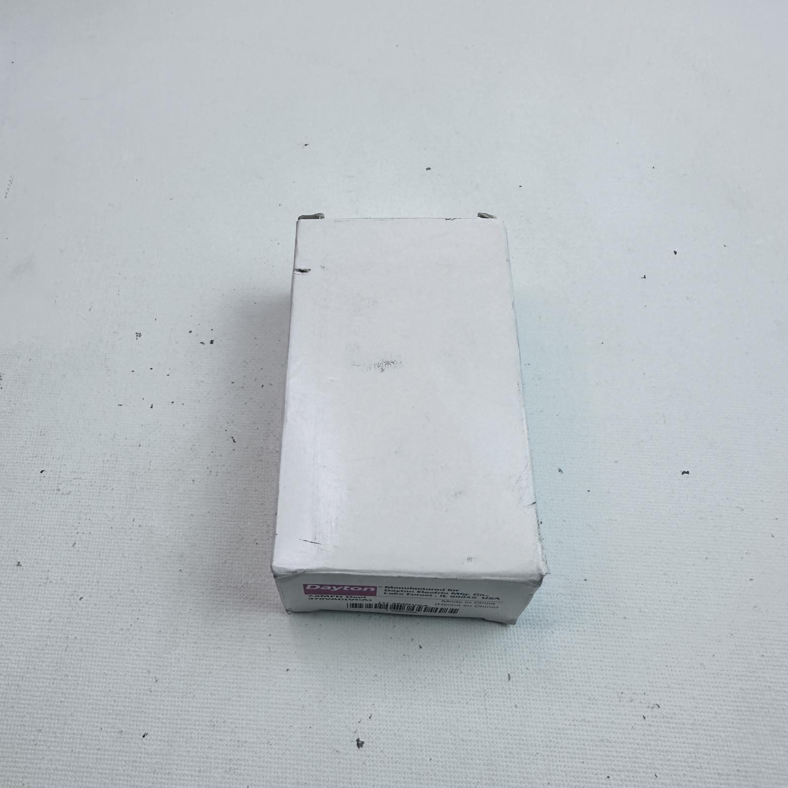 Dayton 2MDV6A Capacitor 7.5 µF ±5%, 370V AC - Photo 4