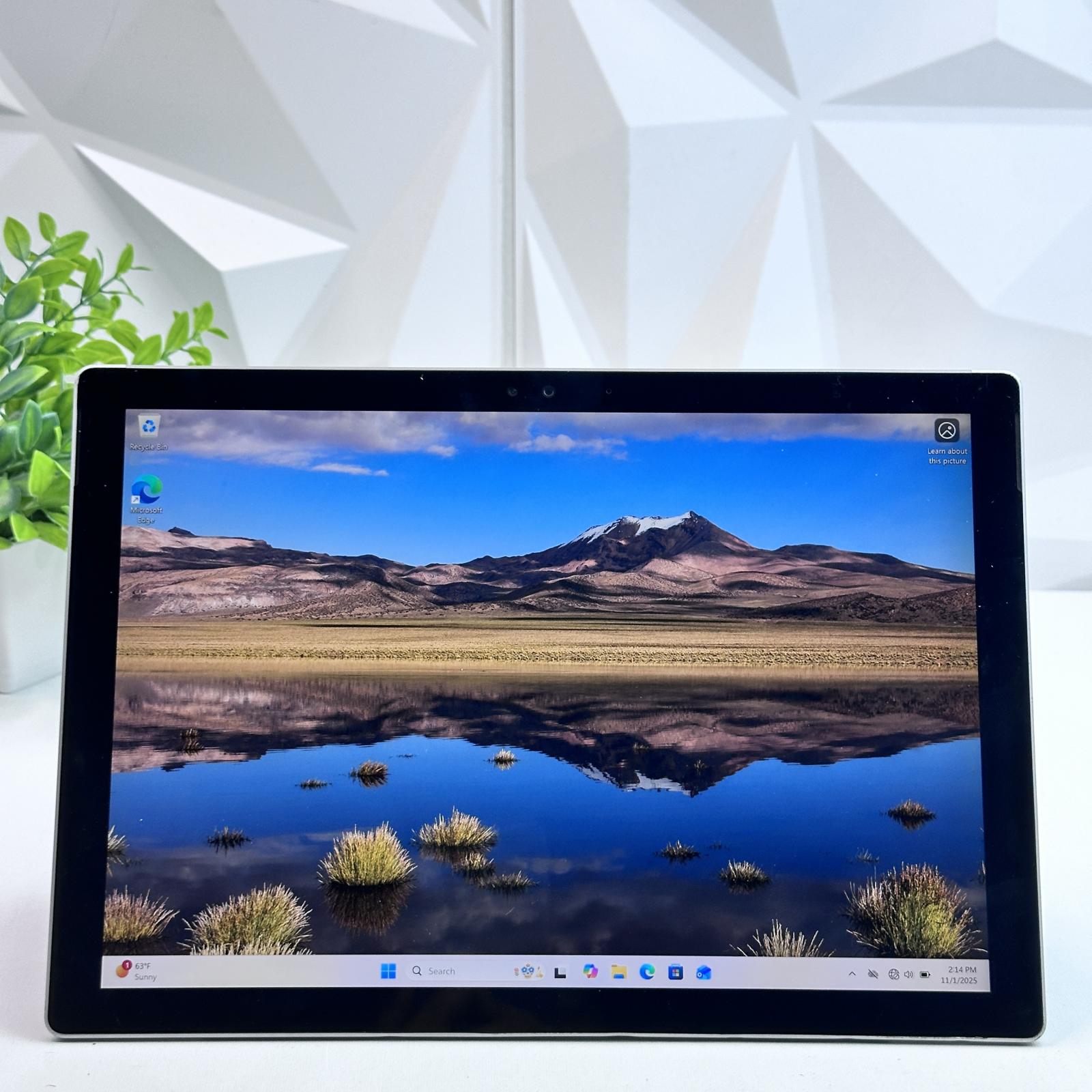 Microsoft Surface Pro 4 Tablet, 12.3" QHD Touch, i5-6300U, 4GB, 128GB - Photo 2