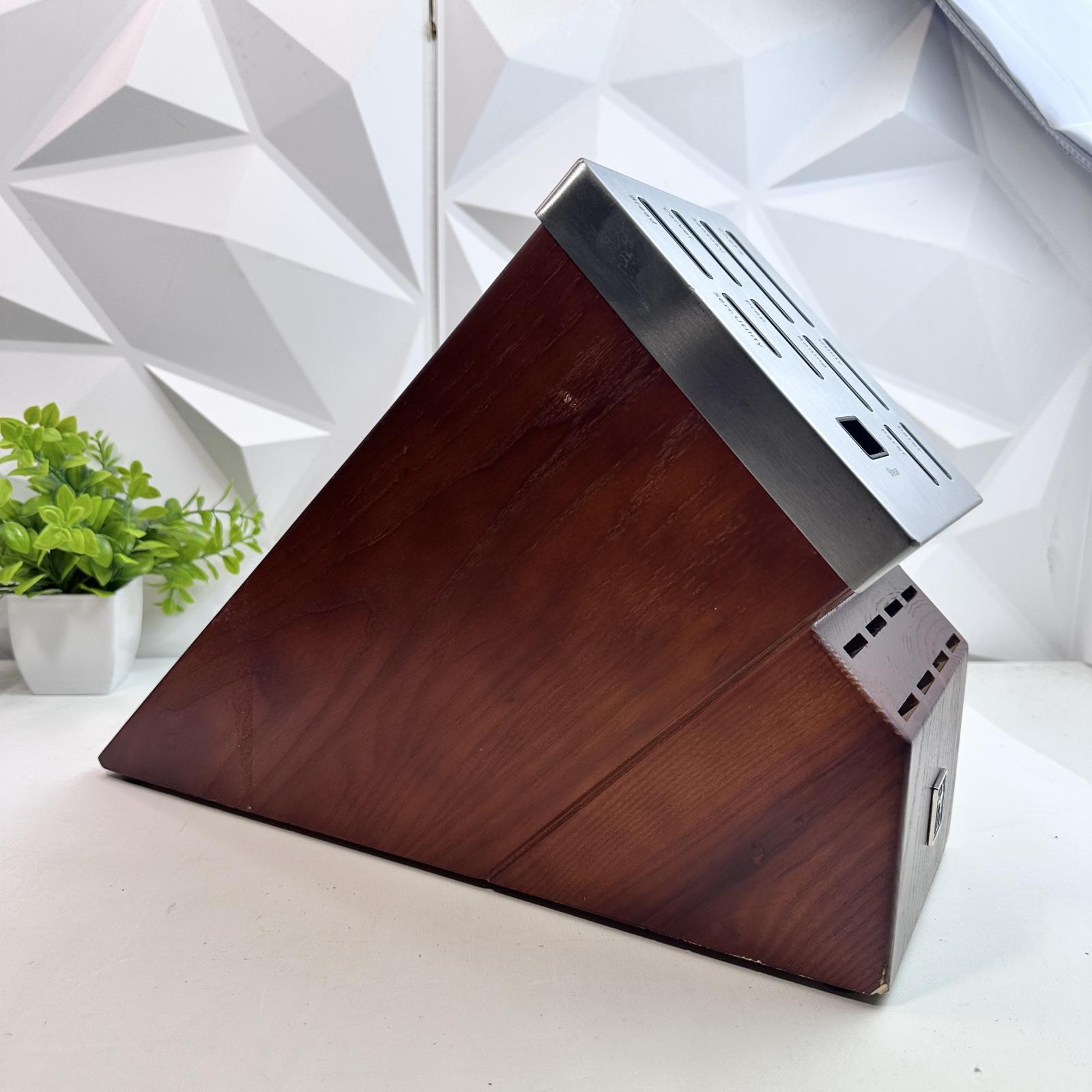 Zwilling Henckels 19 Piece Forged Accent Self-Sharpening Knife Block - Photo 3