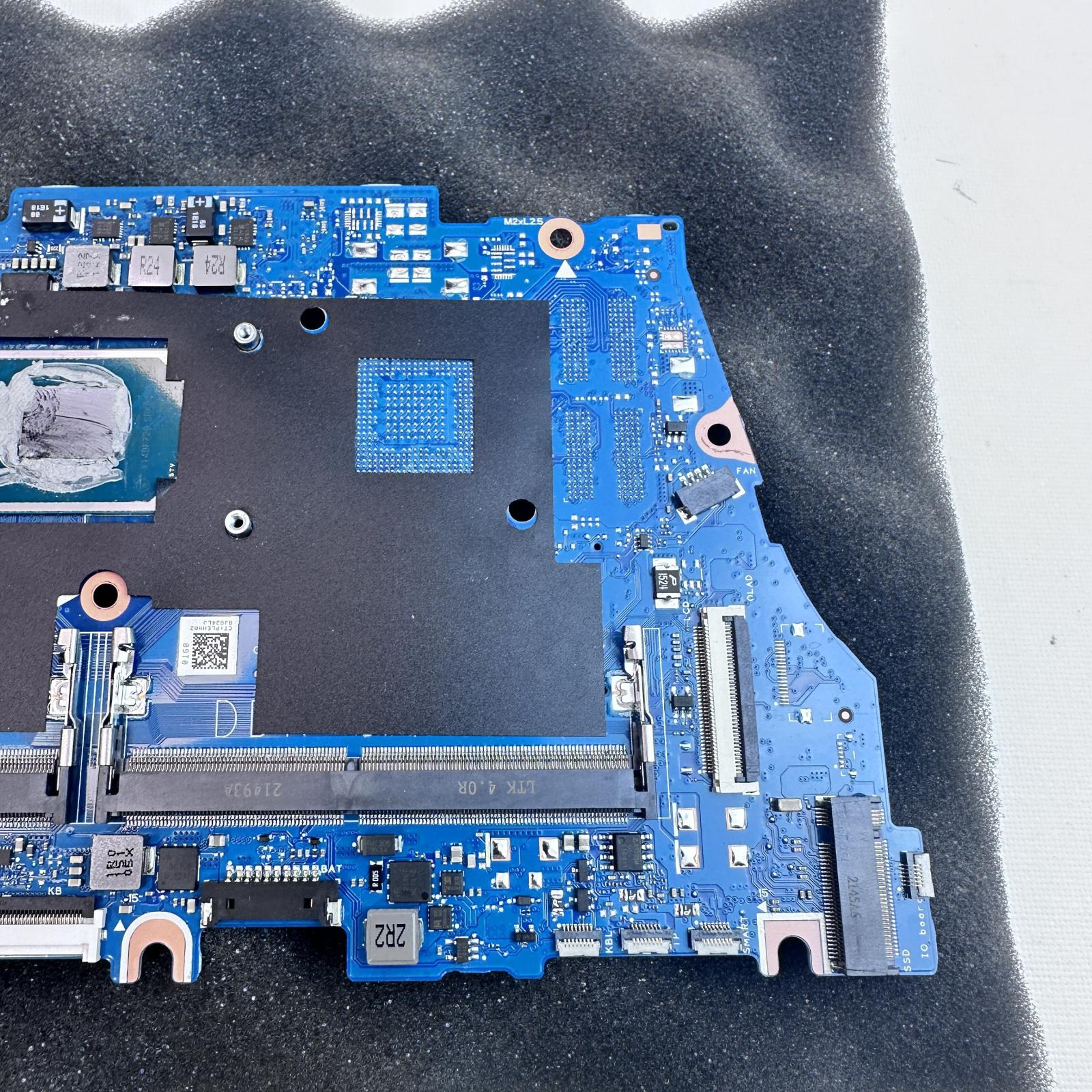 HP Pavilion 15 Motherboard DAX80MB38A0 REV:A - Photo 4