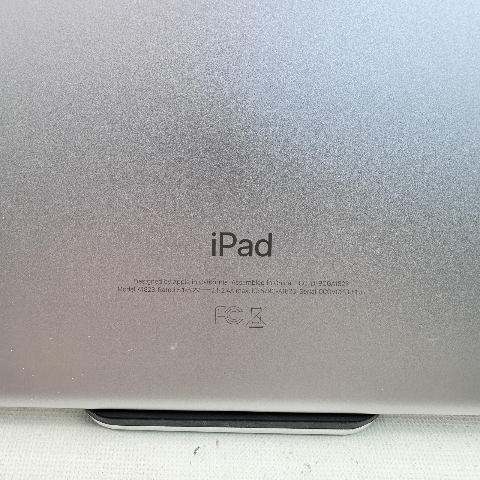 Apple iPad (5th Generation, Wi-Fi, 9.7" Display) 32GB, Space Gray - Photo 9