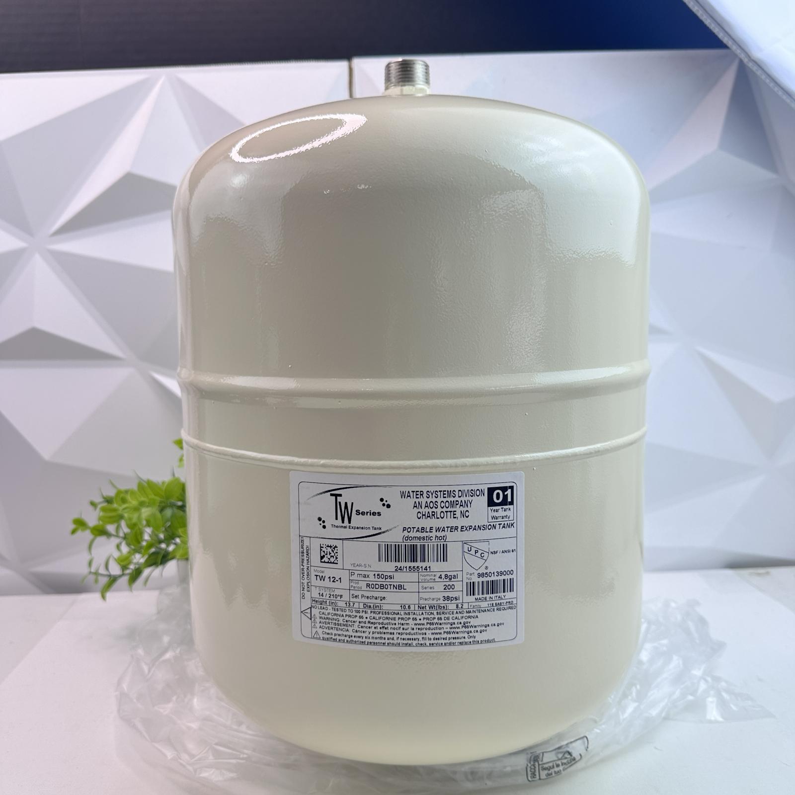 A.O.Smith TW Series TW-12-1 Thermal Expansion Tank 4.8 Gal - Photo 2