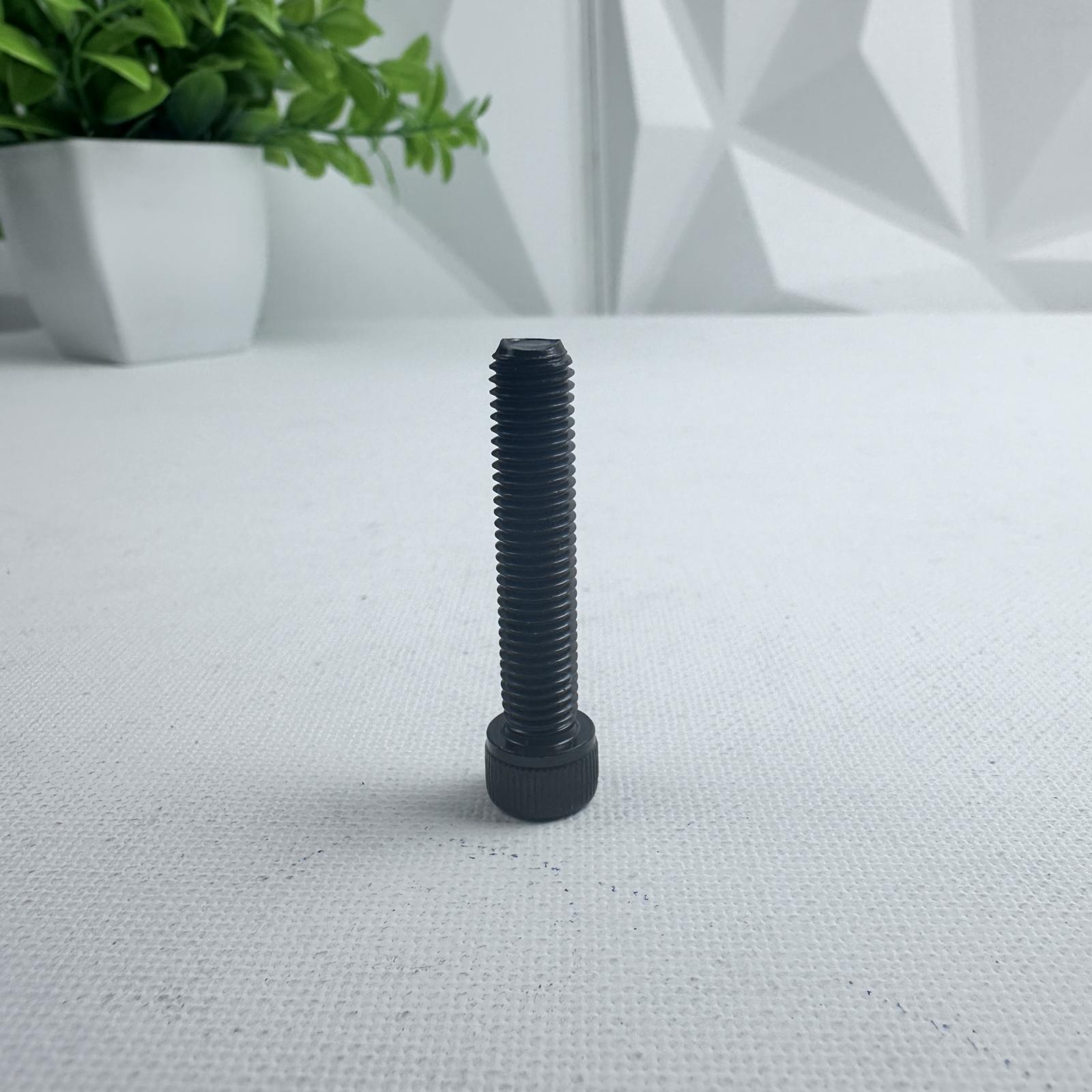 Socket Head Cap Screw 1/4"-28 x 1-1/4" Alloy Steel (Qty 50) - Photo 5