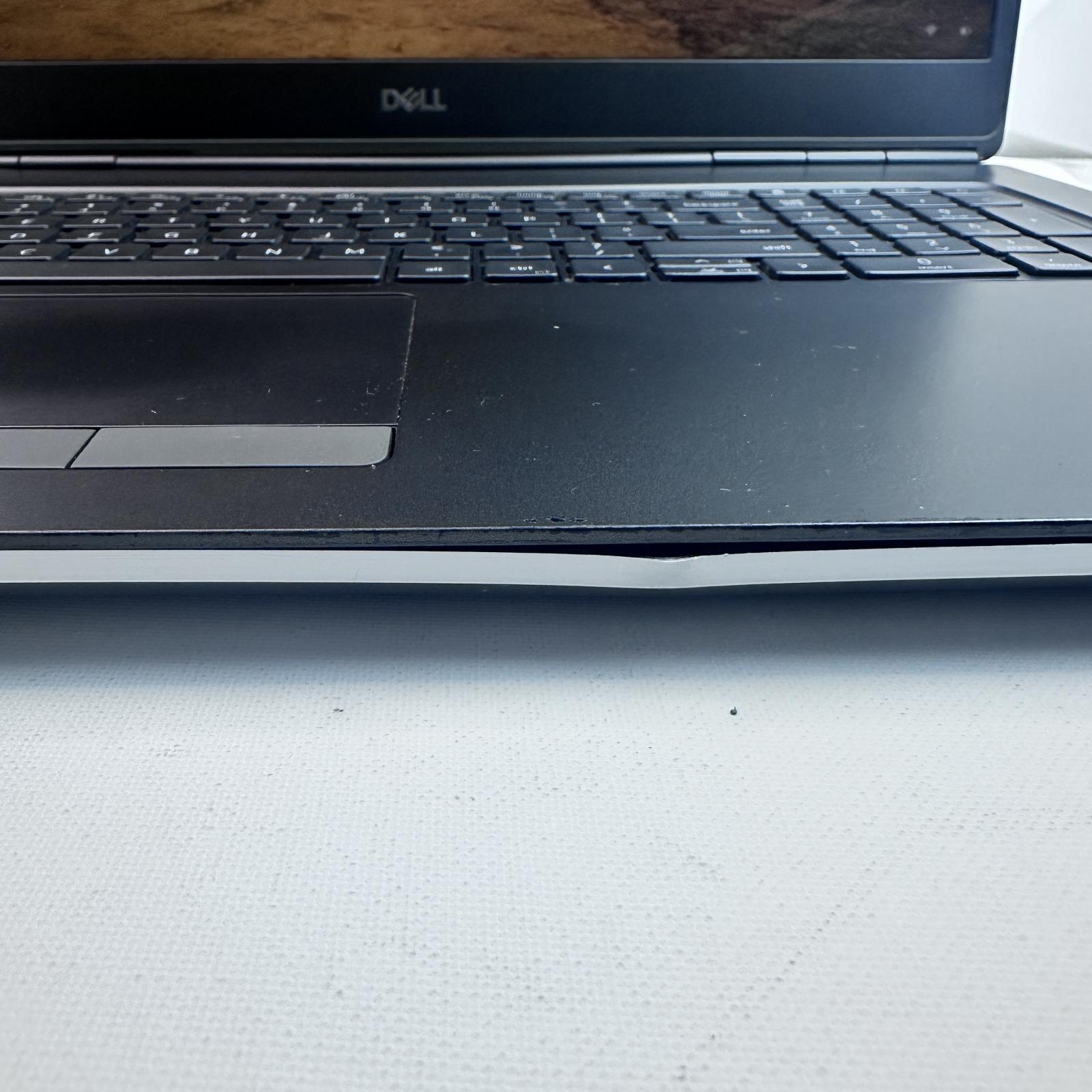 Dell Precision 7760 17.3" FHD, Xeon W-11855M, 64GB, 1TB, RTX A3000 - Photo 4