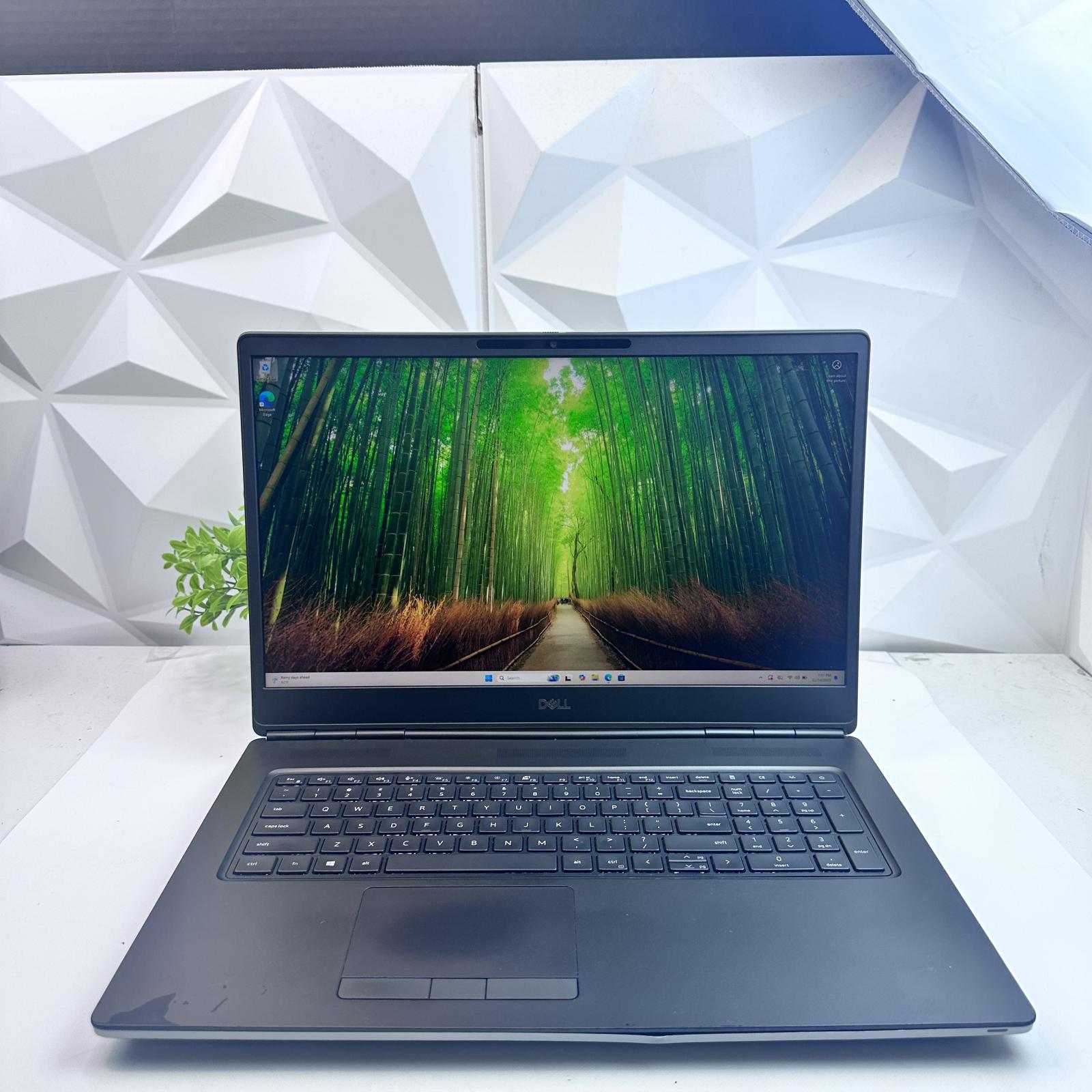 Dell Precision 7760 17.3" FHD, Xeon W-11855M, 64GB, 1TB, RTX A3000 - Photo 19