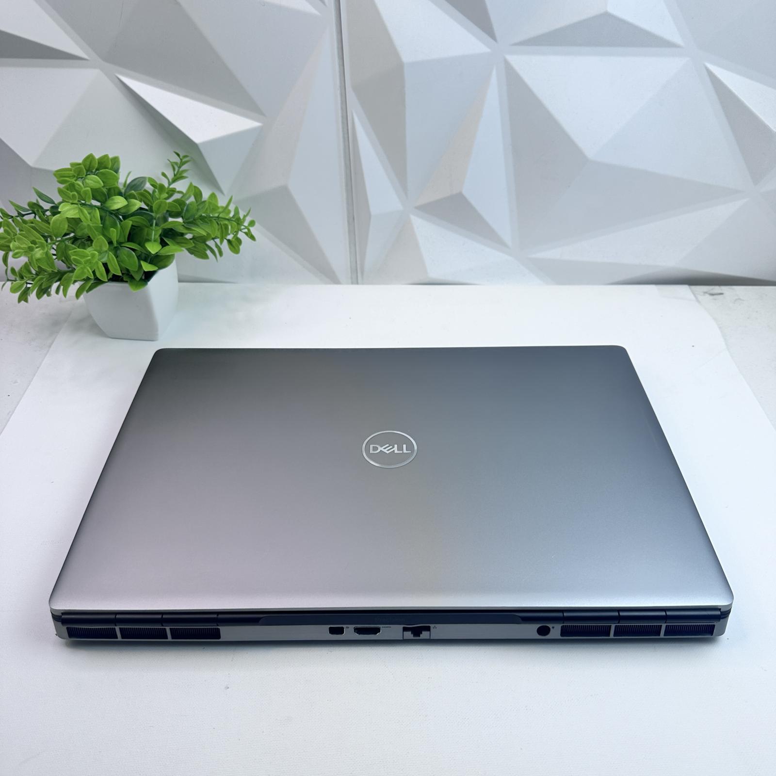 Dell Precision 7760 17.3" FHD, Xeon W-11855M, 64GB, 1TB, RTX A3000 - Photo 10