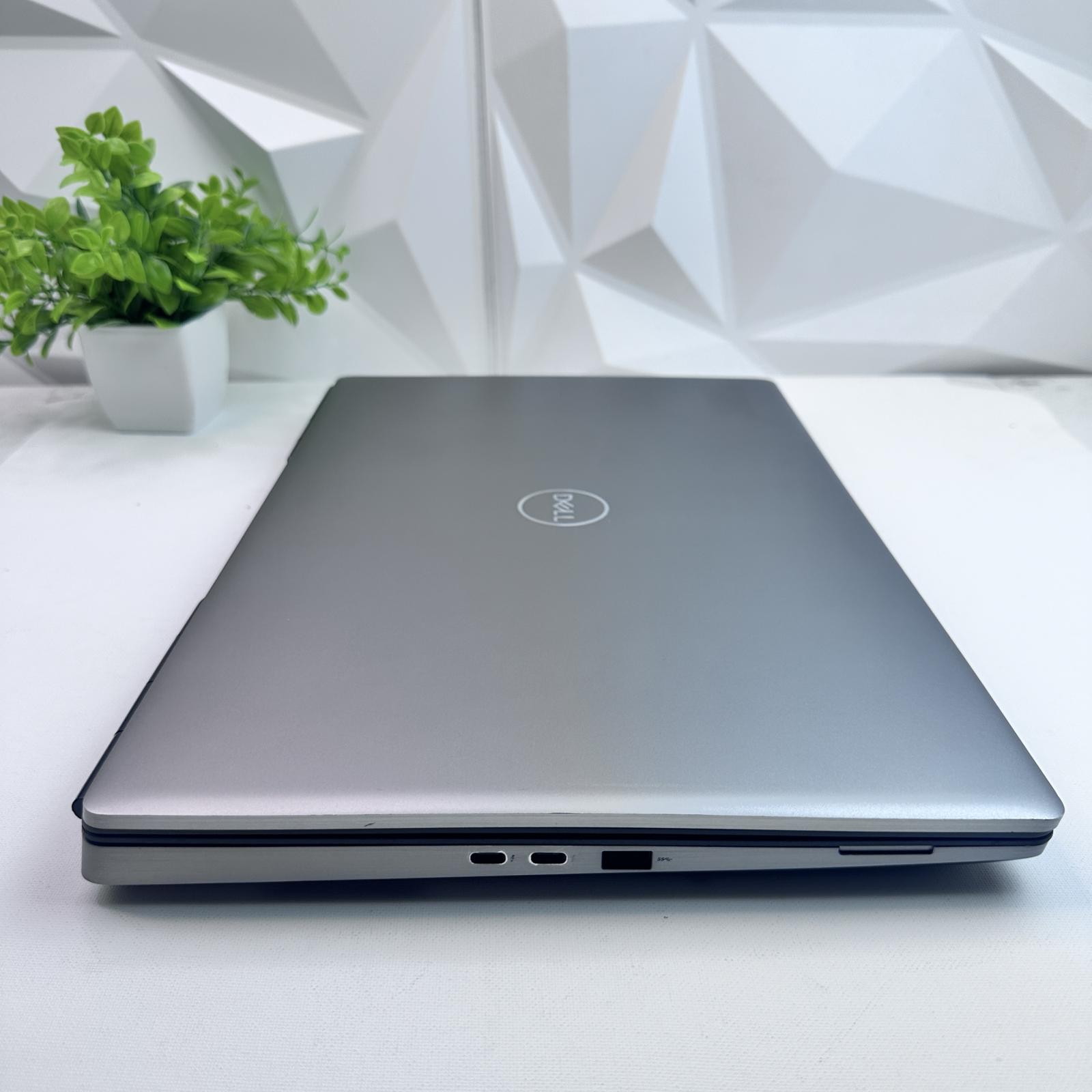 Dell Precision 7760 17.3" FHD, Xeon W-11855M, 64GB, 1TB, RTX A3000 - Photo 9