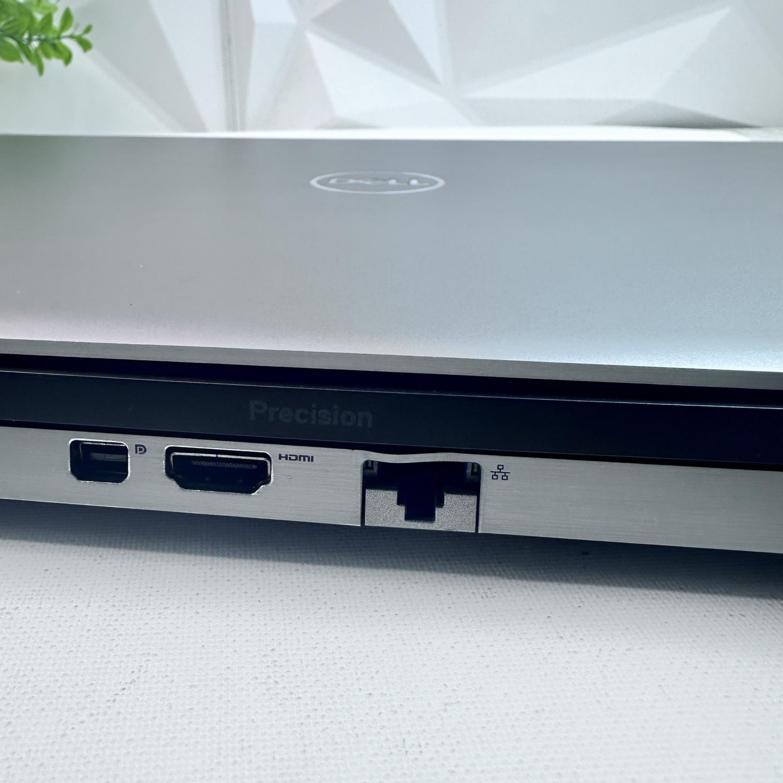 Dell Precision 7760 17.3" FHD, Xeon W-11855M, 64GB, 1TB, RTX A3000 - Photo 5