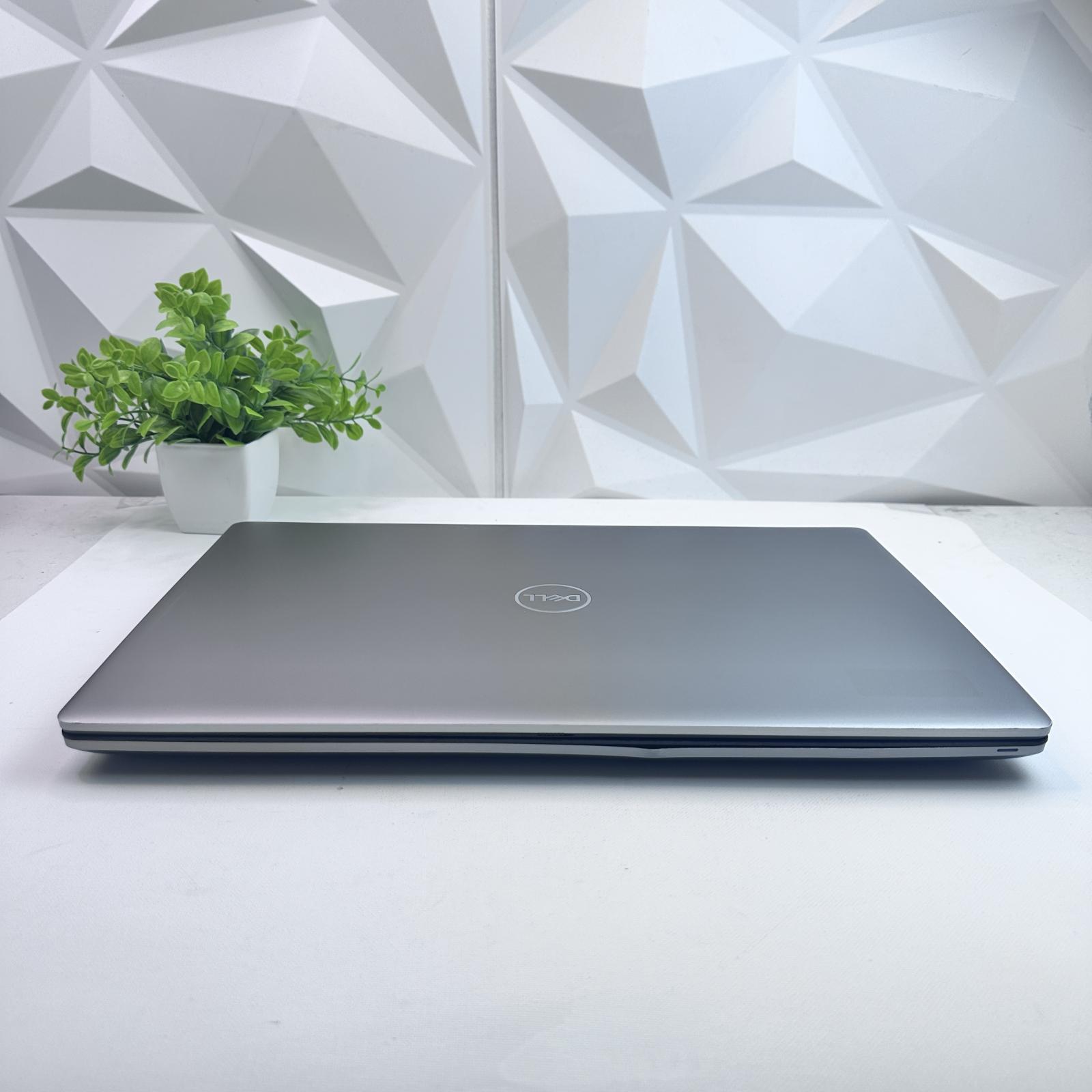 Dell Precision 7760 17.3" FHD, Xeon W-11855M, 64GB, 1TB, RTX A3000 - Photo 11