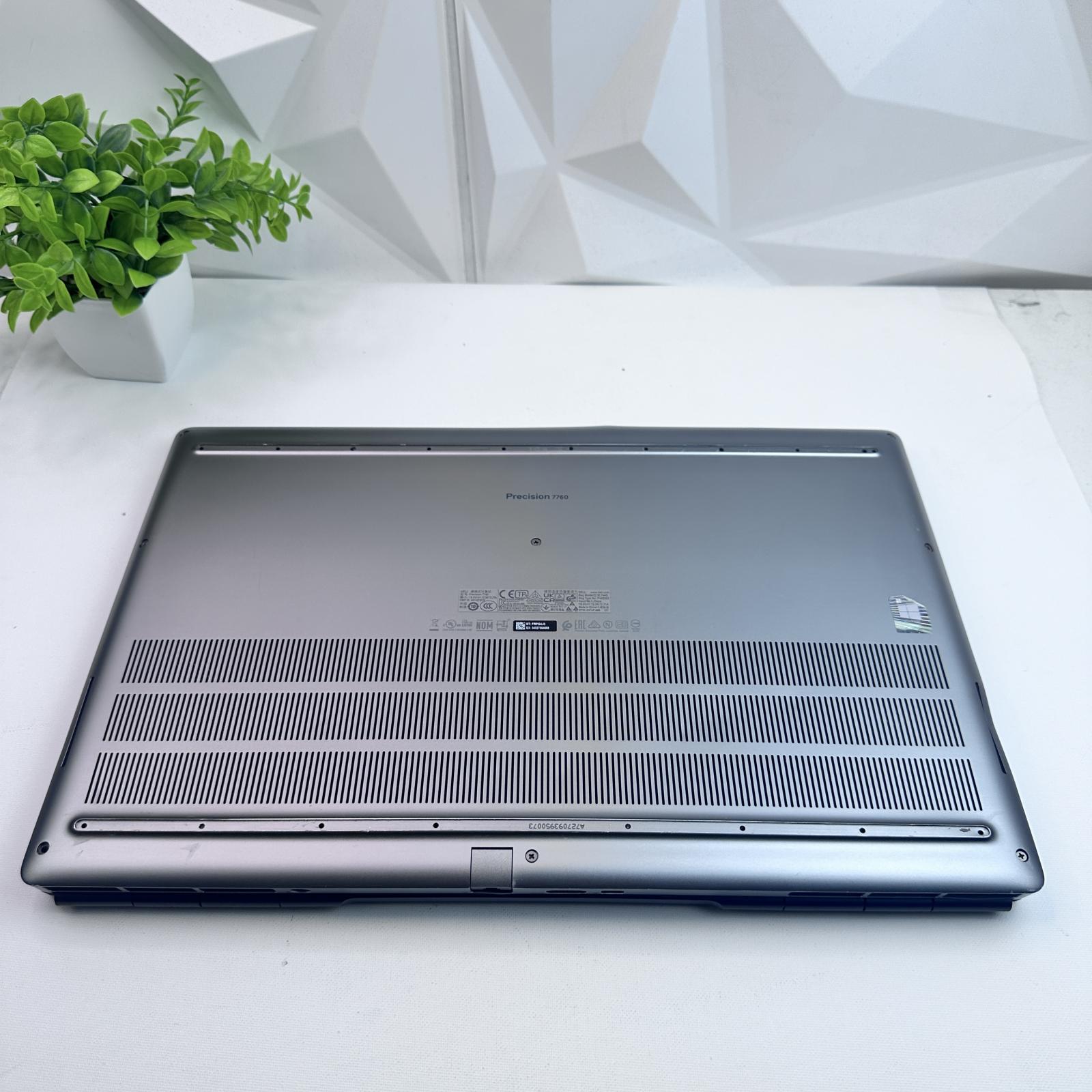 Dell Precision 7760 17.3" FHD, Xeon W-11855M, 64GB, 1TB, RTX A3000 - Photo 14