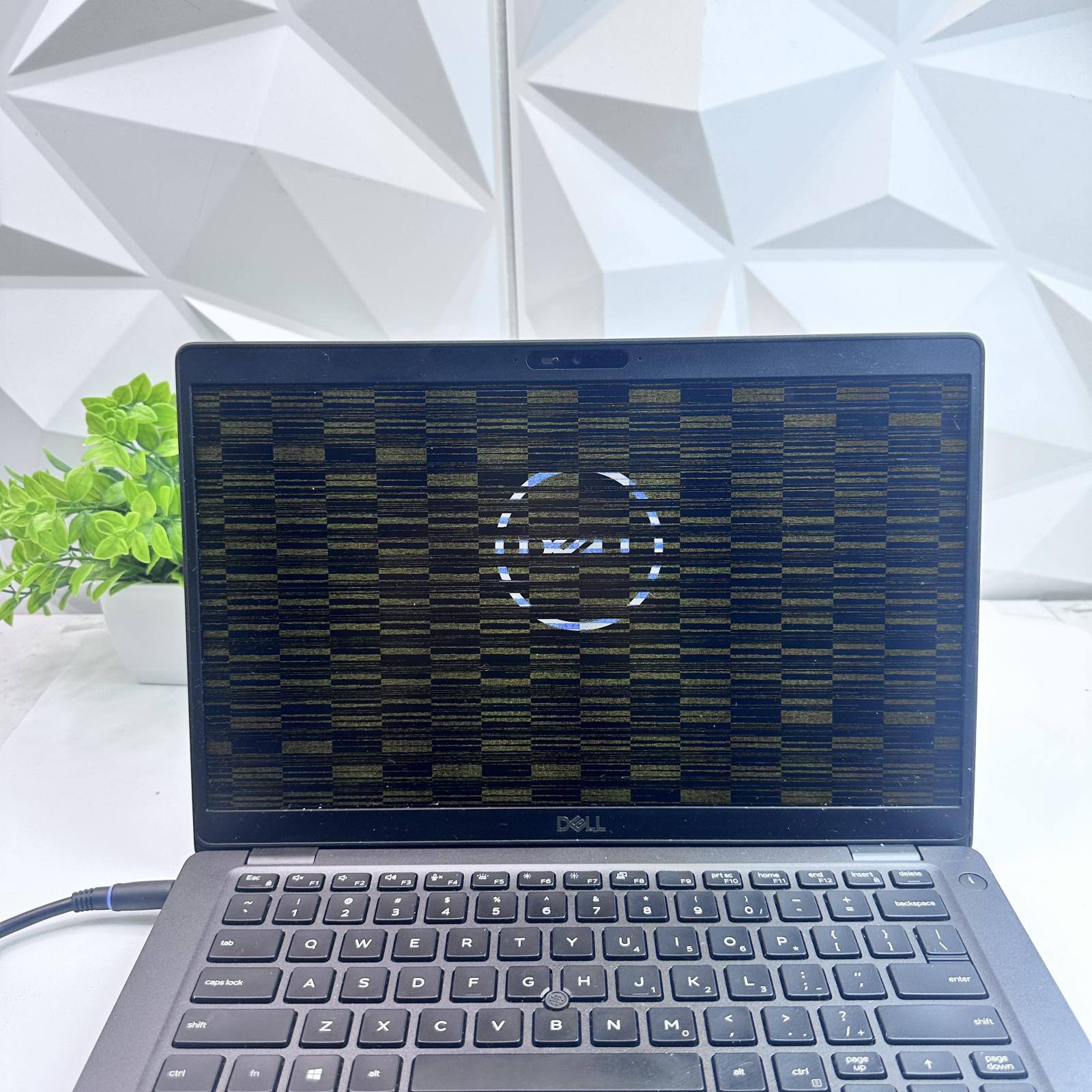 Dell Latitude 5401 14" Laptop, i5 9th Gen (No RAM, No SSD) - Photo 3