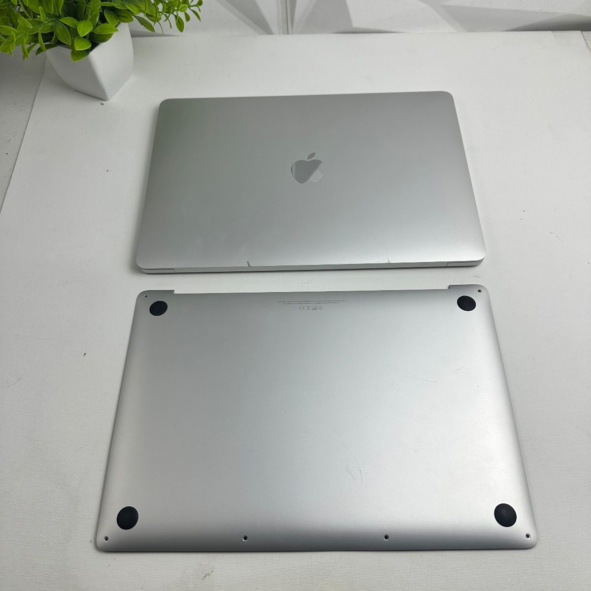MacBook Pro (13-inch, 2020) | Full Parts Replacement - Photo 15