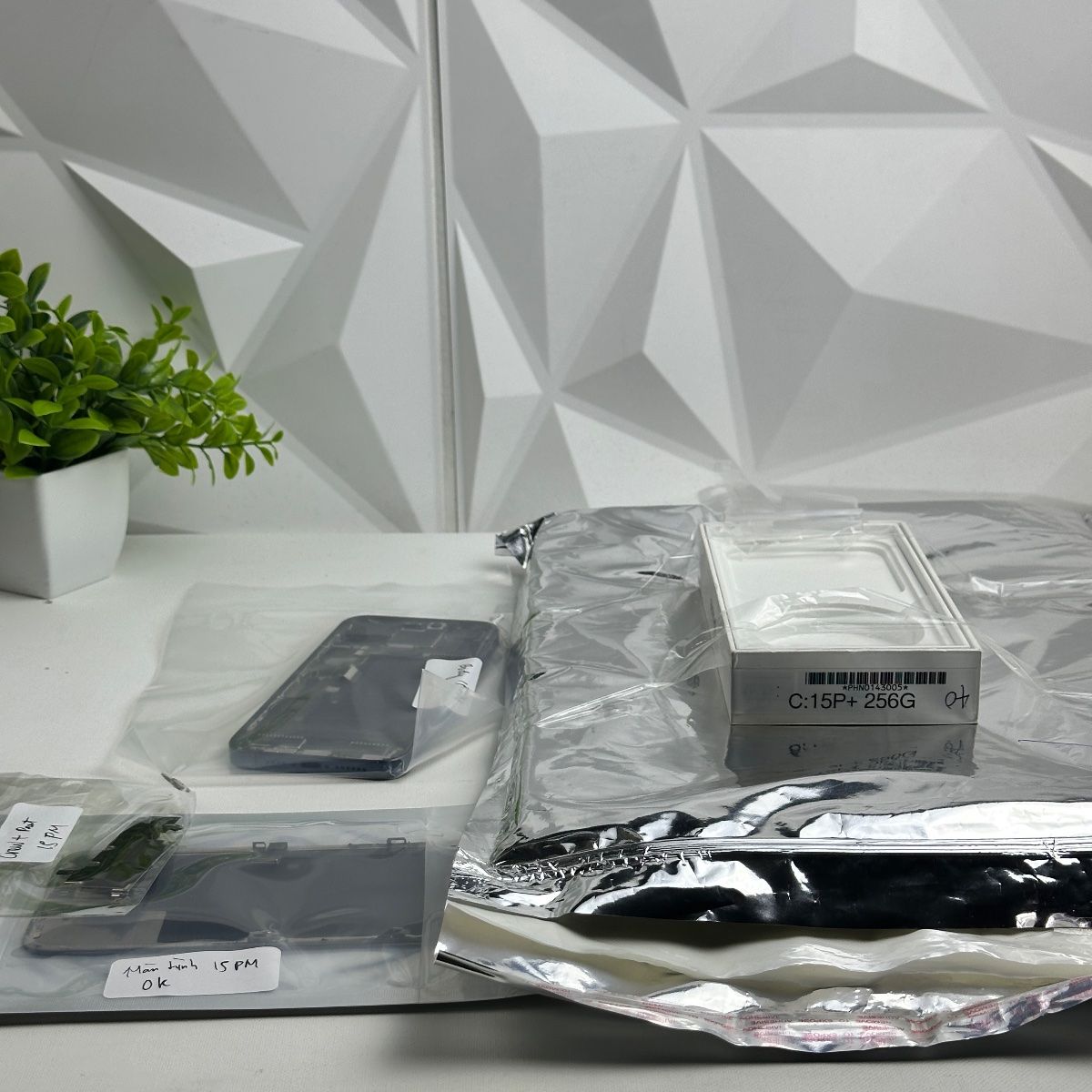 iPhone 15 Pro Max | Full Parts Replacement (NO MAINBOARD) - Photo 3