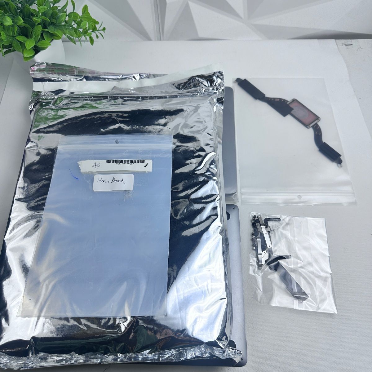 MacBook Pro (13-inch, 2020, A2251) | Full Parts Replacement - Photo 5