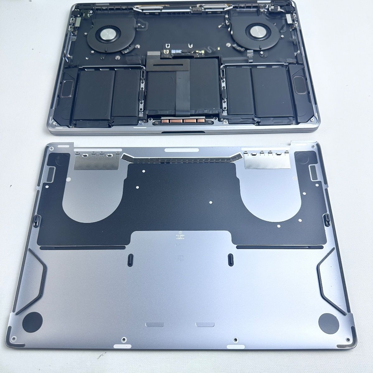 MacBook Pro (13-inch, 2020, A2251) | Full Parts Replacement - Photo 9