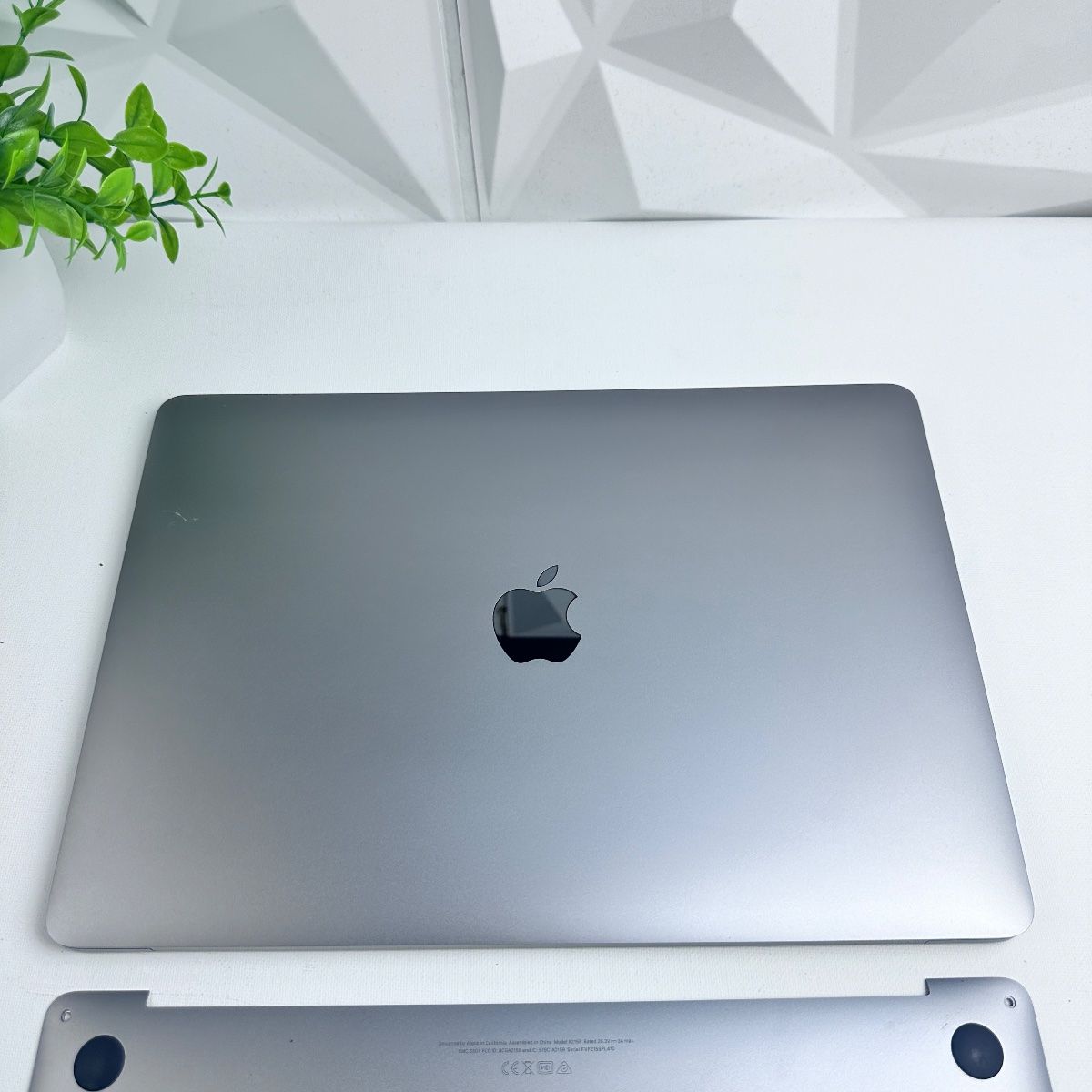 MacBook Pro (13-inch, 2019, A2159) | Full Parts Replacement - Photo 9