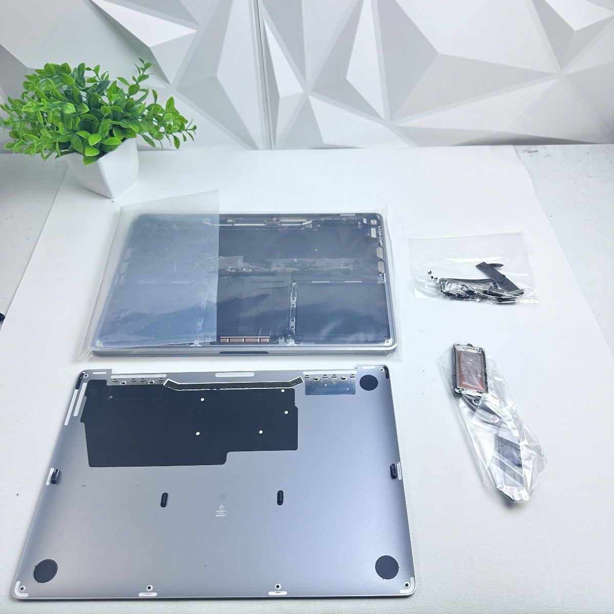 MacBook Pro (13-inch, 2019, A2159) | Full Parts Replacement - Photo 14
