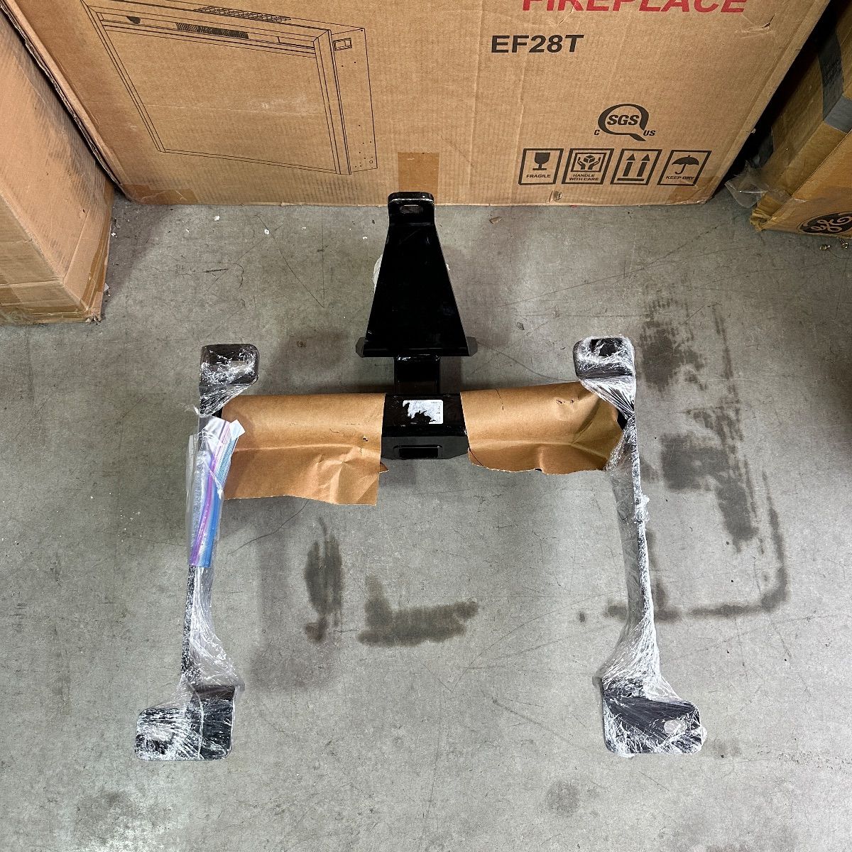 CURT 13243 Class 3 Trailer Hitch, 2" Receiver Fits Select Land Rover Range Rover Sport - Photo 6