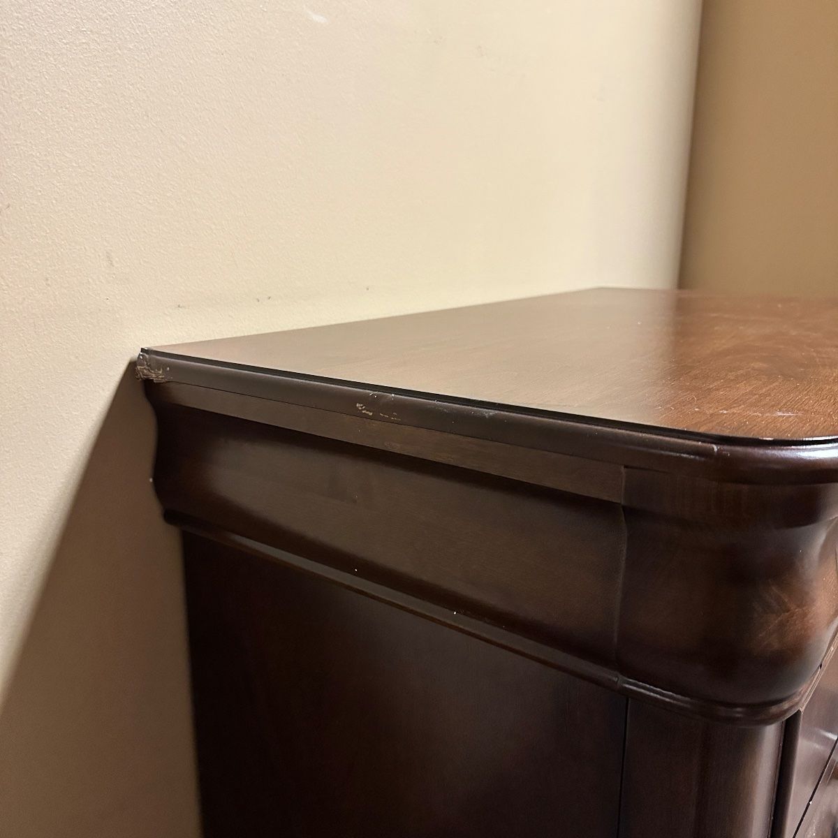 Solid Wood Nightstand CM750NSO – 3 Drawers, Heavy, High-End Walnut Finish - Photo 4