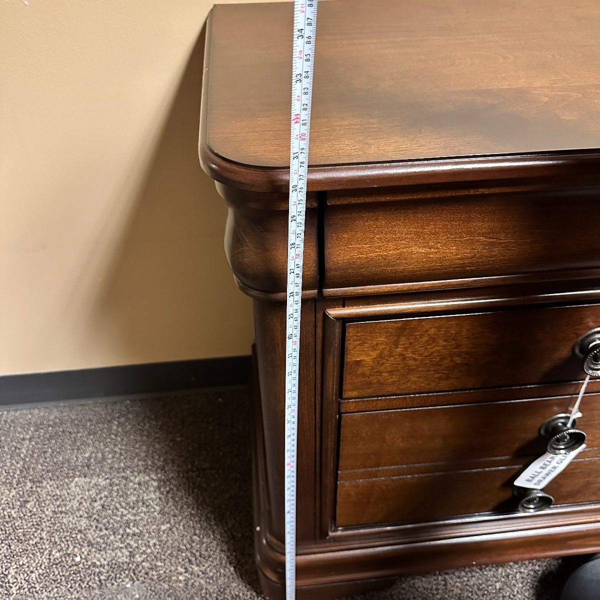 Solid Wood Nightstand CM750NSO – 3 Drawers, Heavy, High-End Walnut Finish - Photo 7