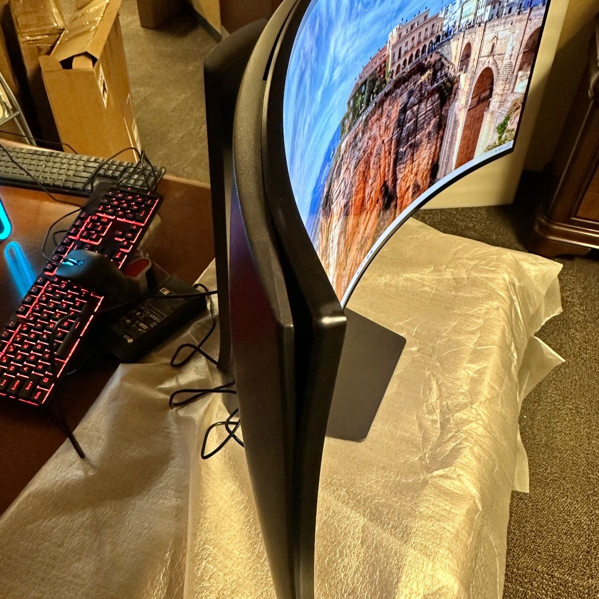 LG UltraGear 39GS95QE-B 39" Curved OLED Gaming Monitor - Photo 11