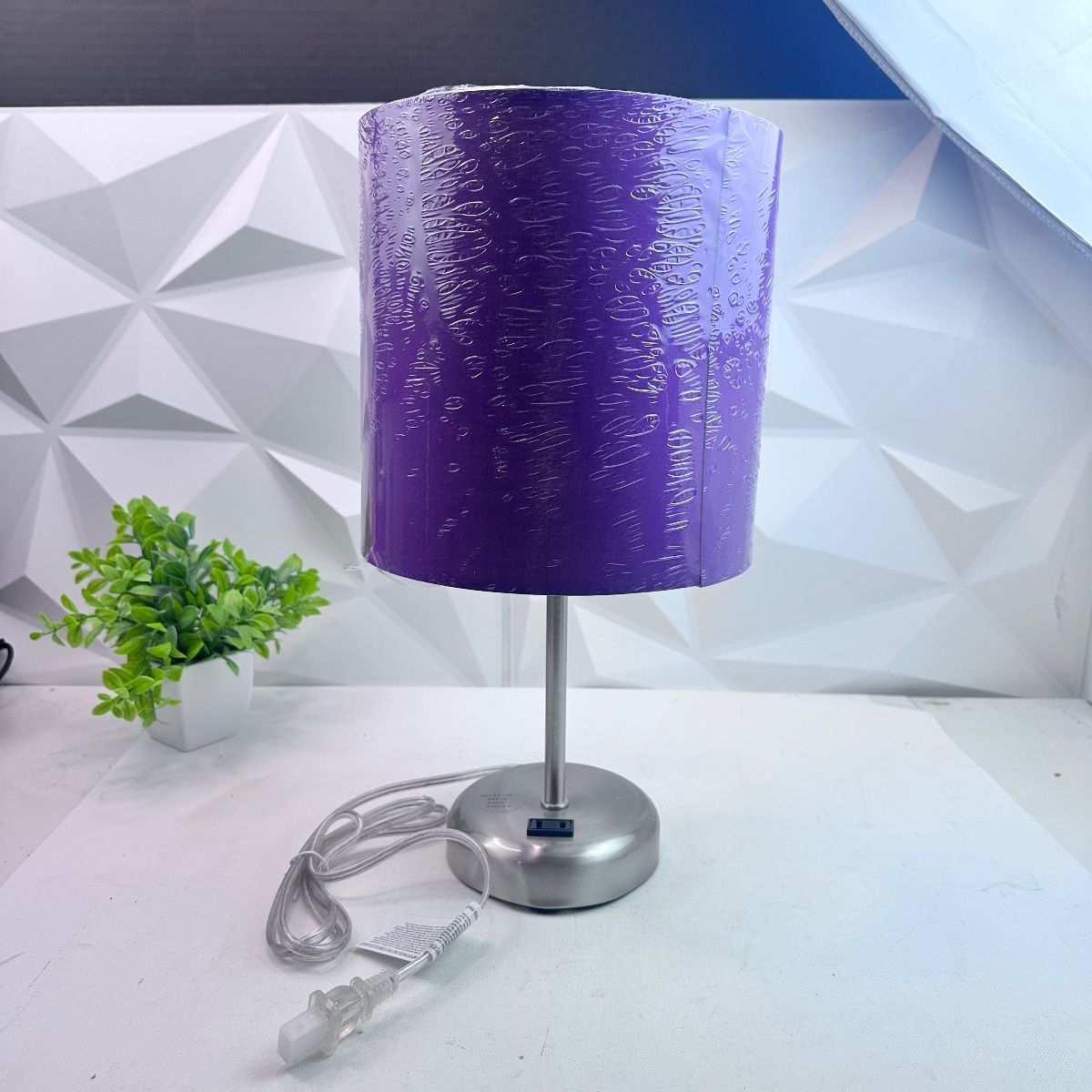 LT2024 Table Lamp with Charging Outlet – Purple Shade - Photo 6