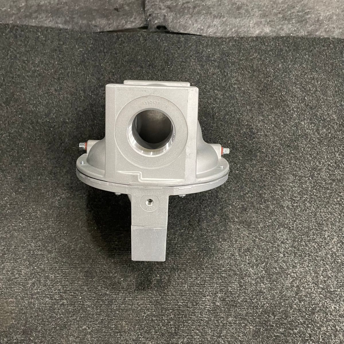 Honeywell V48A 2243 Diaphragm Gas Valve 120V 2" NPT - Photo 4