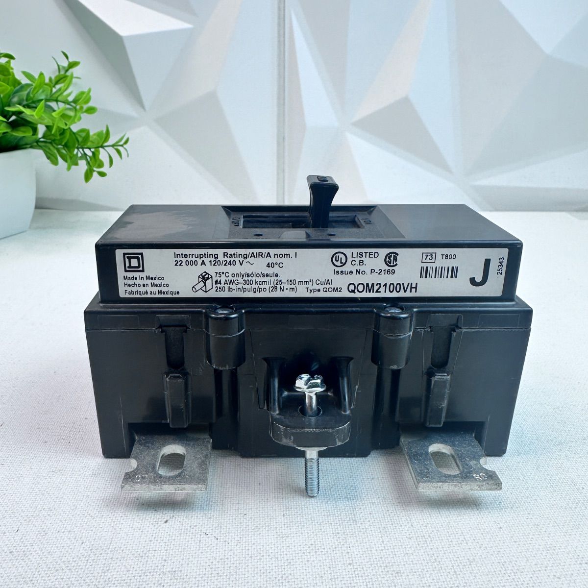 Square D QOM2100VH 100 Amp 2-Pole Circuit Breaker 120/240V - Photo 3