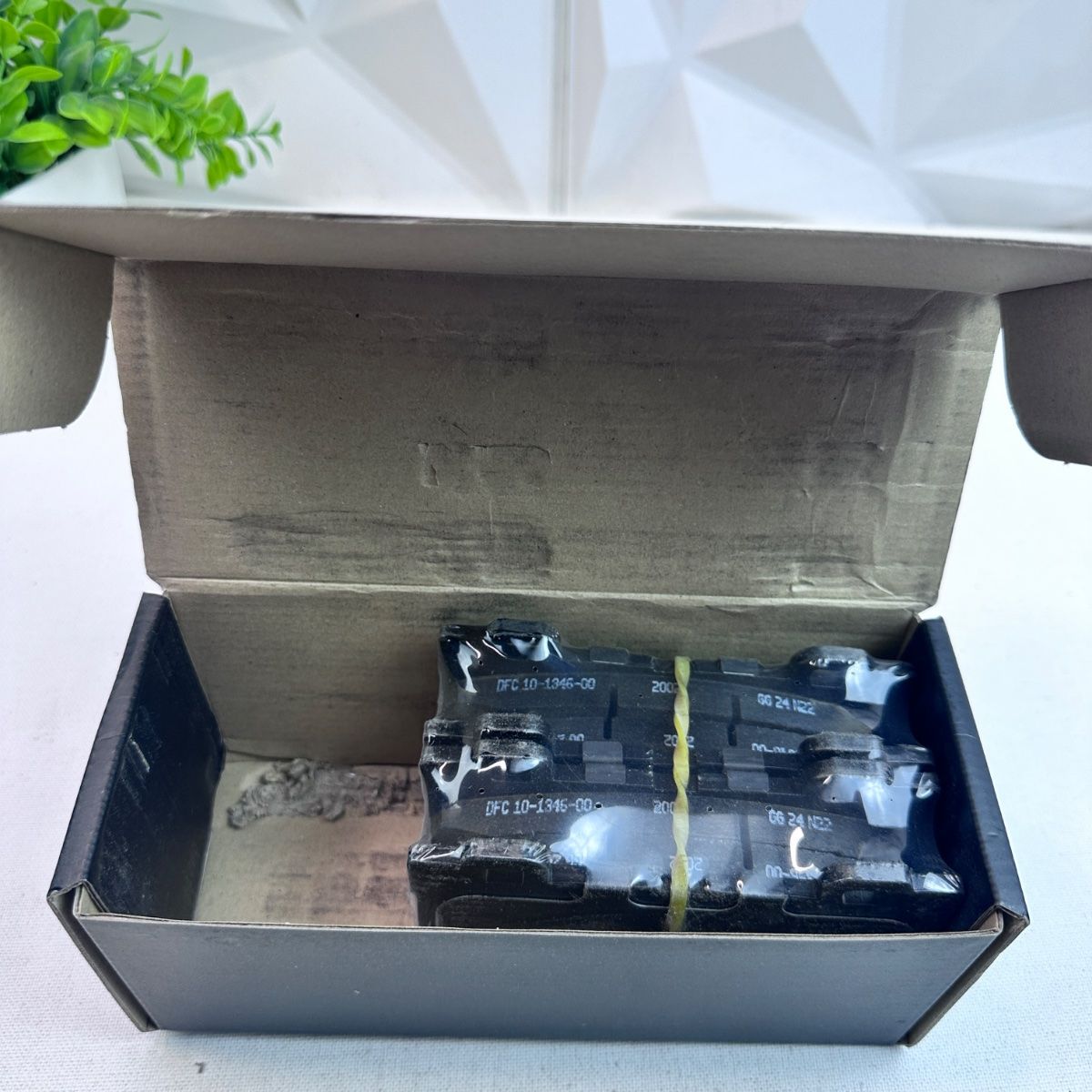 R1 Concepts Ceramic Brake Pads Front Series R1C-SLV-2-HED for Toyota Lexus Scion - Photo 6