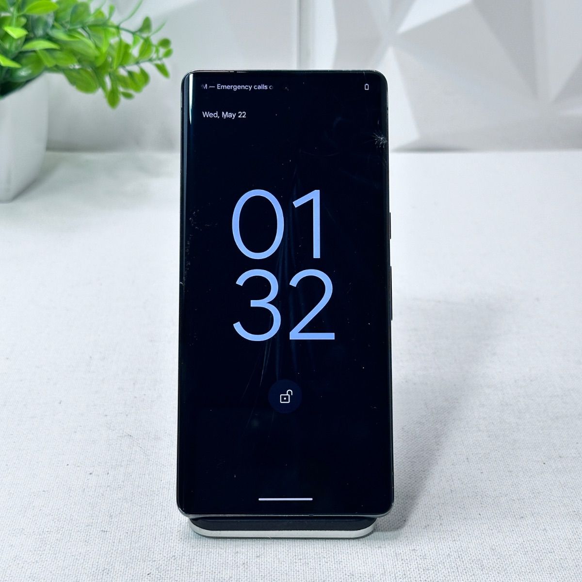 Google Pixel 7 Pro | 128GB | Unlocked | Black - Photo 8