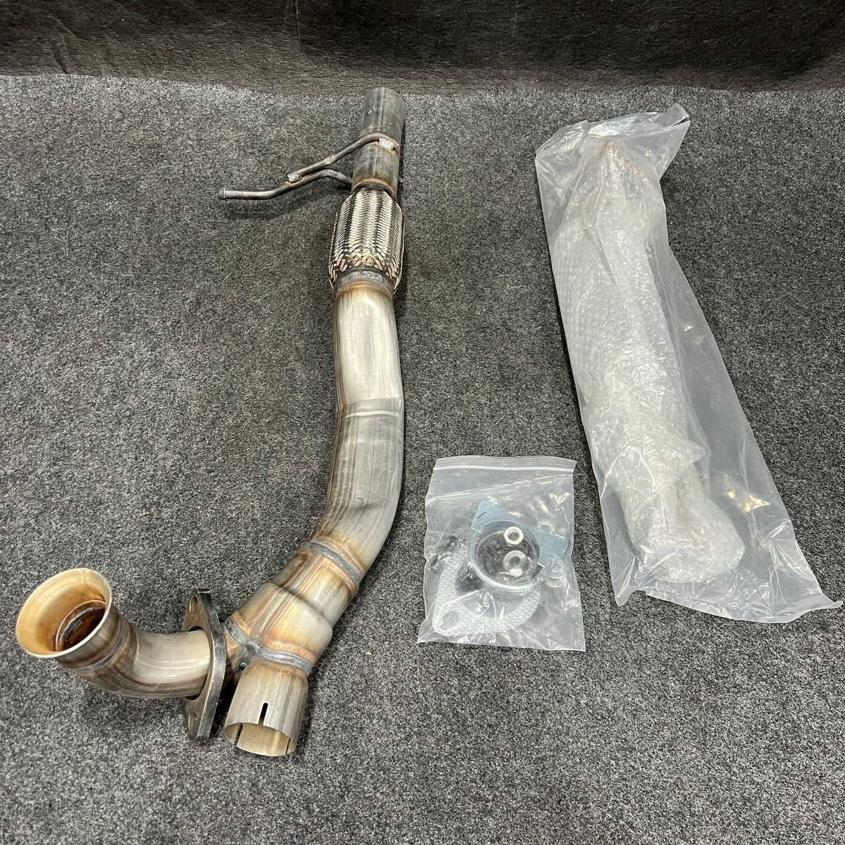 XC3000 Performance Downpipe w/Flex Pipe for Ford Focus RS 2.3L EcoBoost - Photo 2