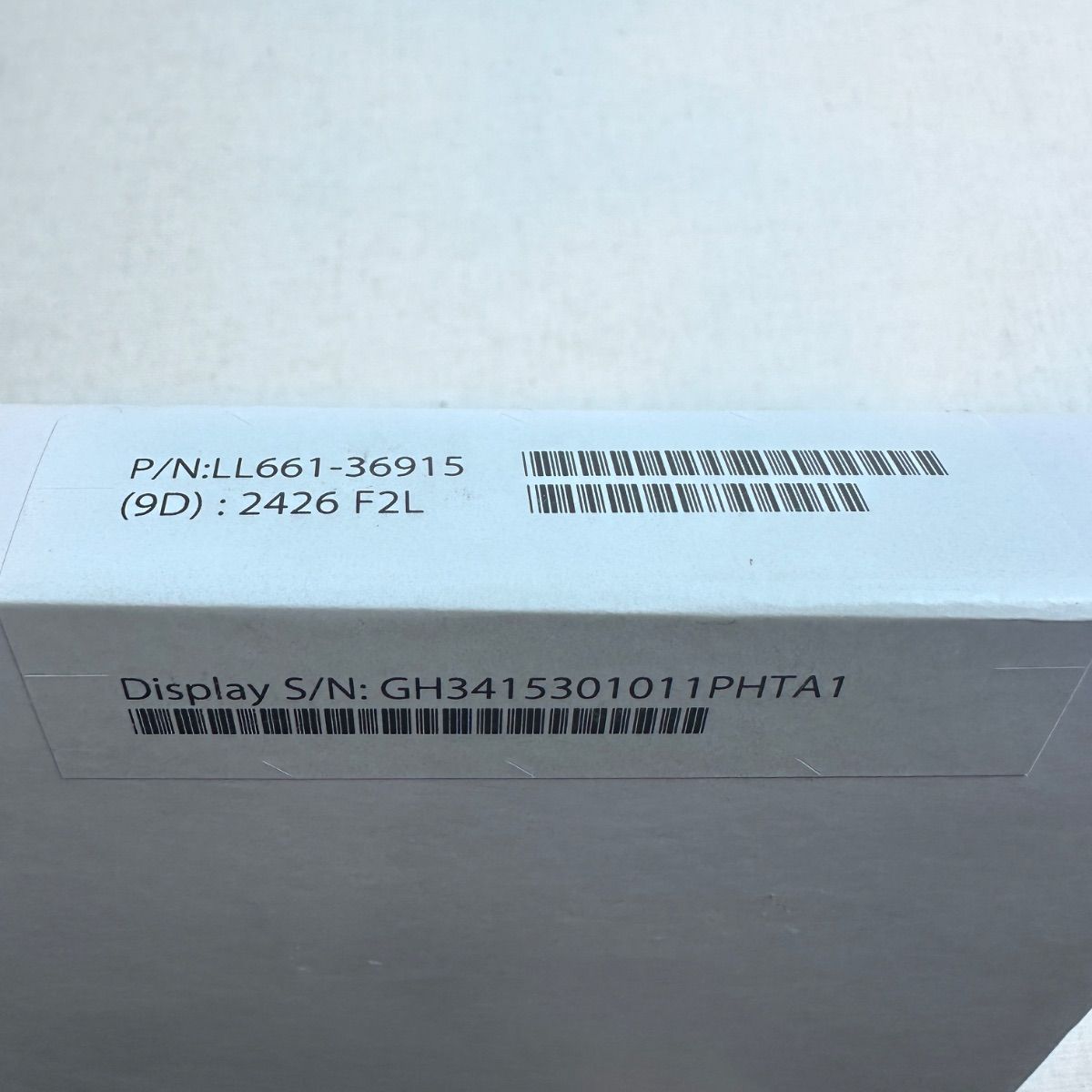 Apple iPhone 15 Pro Max Replacement Display and Screw Kit - Photo 3