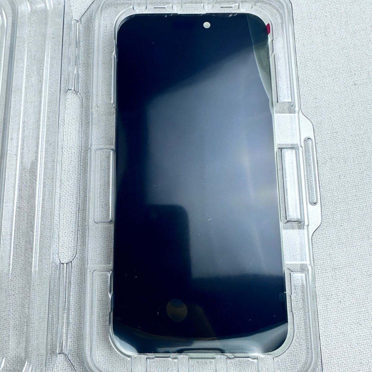 Apple iPhone 15 Pro Max Replacement Display and Screw Kit - Photo 4