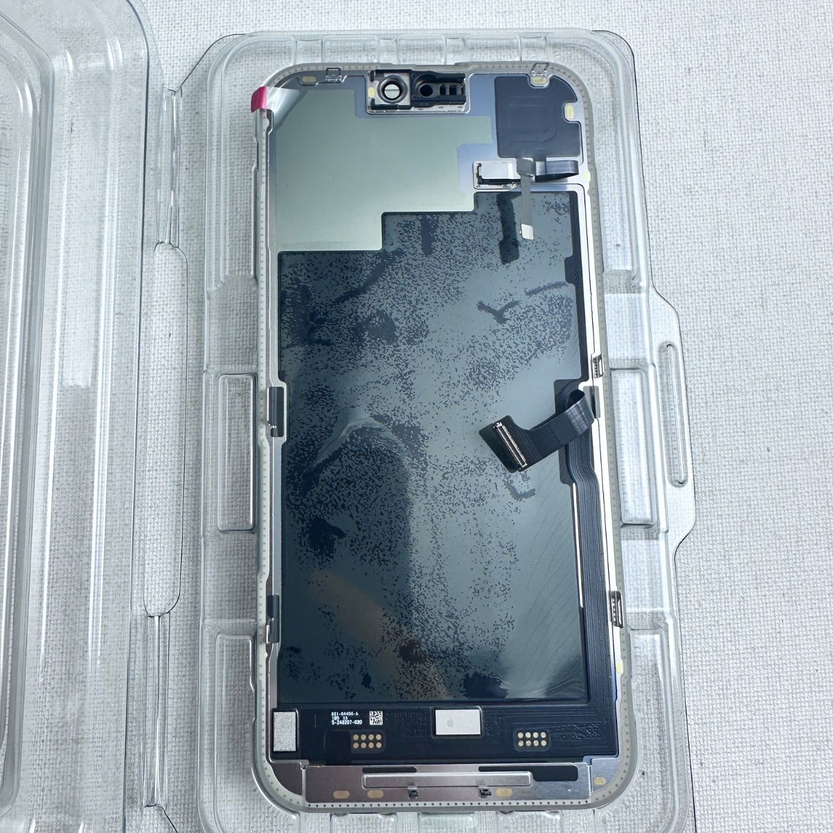 Apple iPhone 15 Pro Max Replacement Display and Screw Kit - Photo 9