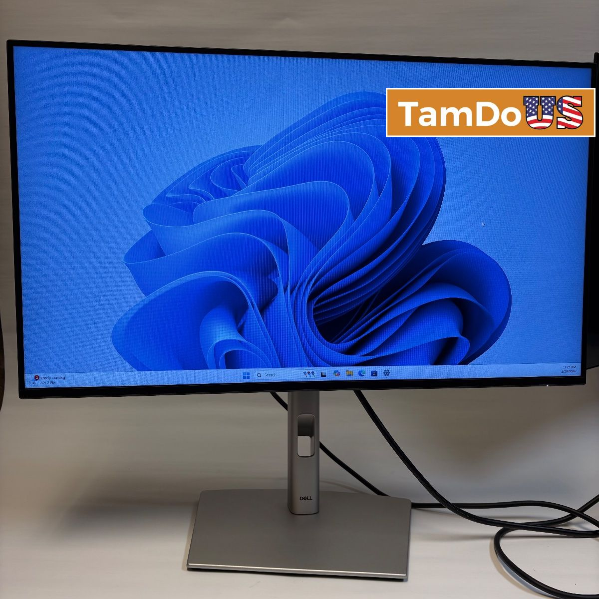 Dell P2725HE 27" QHD IPS USB-C Monitor 2560x1440 | Office • Coding • Business - Photo 1