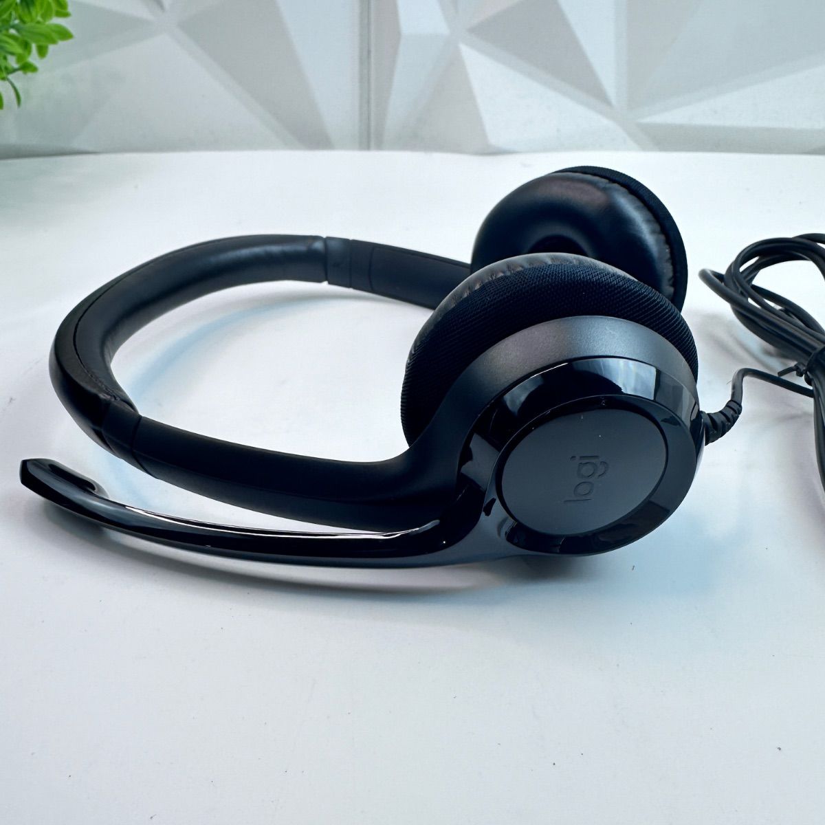 Logitech H390 USB Computer Headset, Noise Cancelling Mic - Photo 3