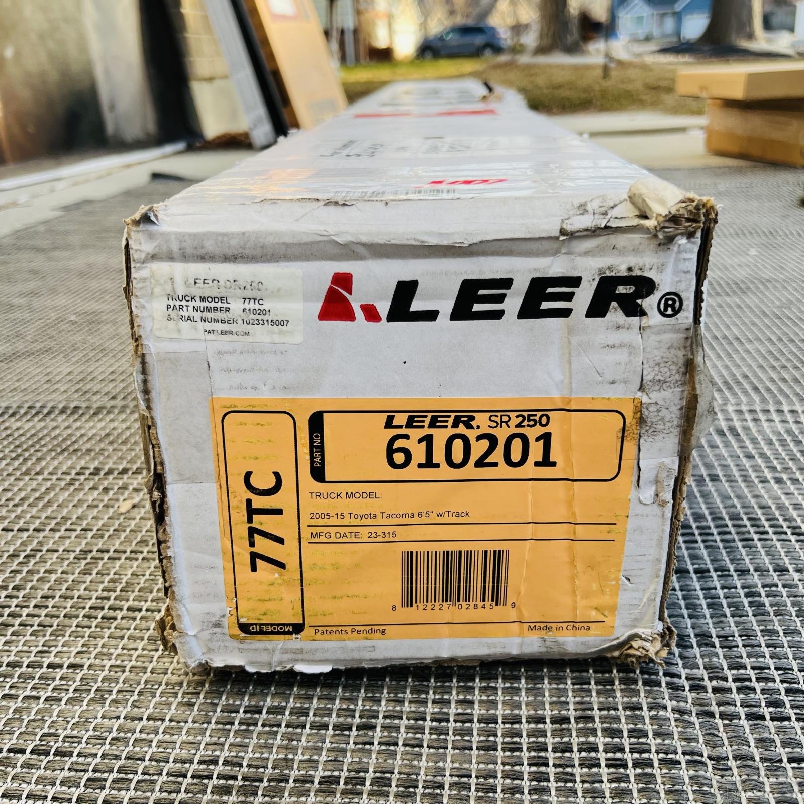 LEER SR250 Truck Bed Cap Hardware Kit 610201 For 2005–2015 Toyota Tacoma 6.5ft - Photo 3